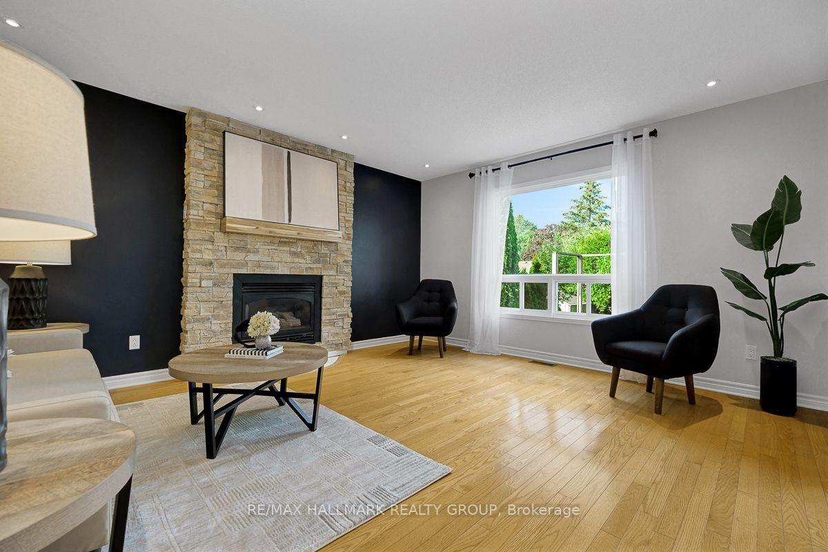 Photo 4 of 1209 Whiterock Street, Ottawa, Carson Grove — HOMEH