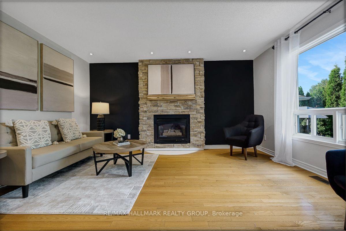 Photo 5 of 1209 Whiterock Street, Ottawa, Carson Grove — HOMEH