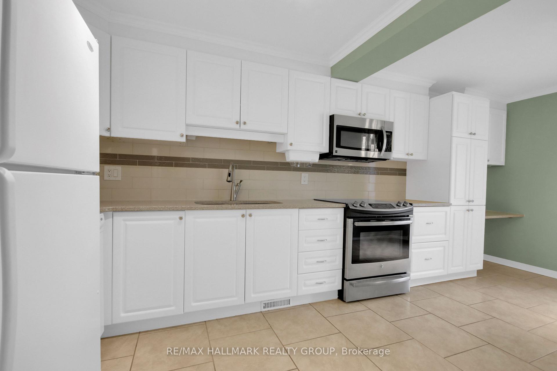 Photo 7 of 7954 Decarie Drive, Ottawa, Orleans Wood — HOMEH