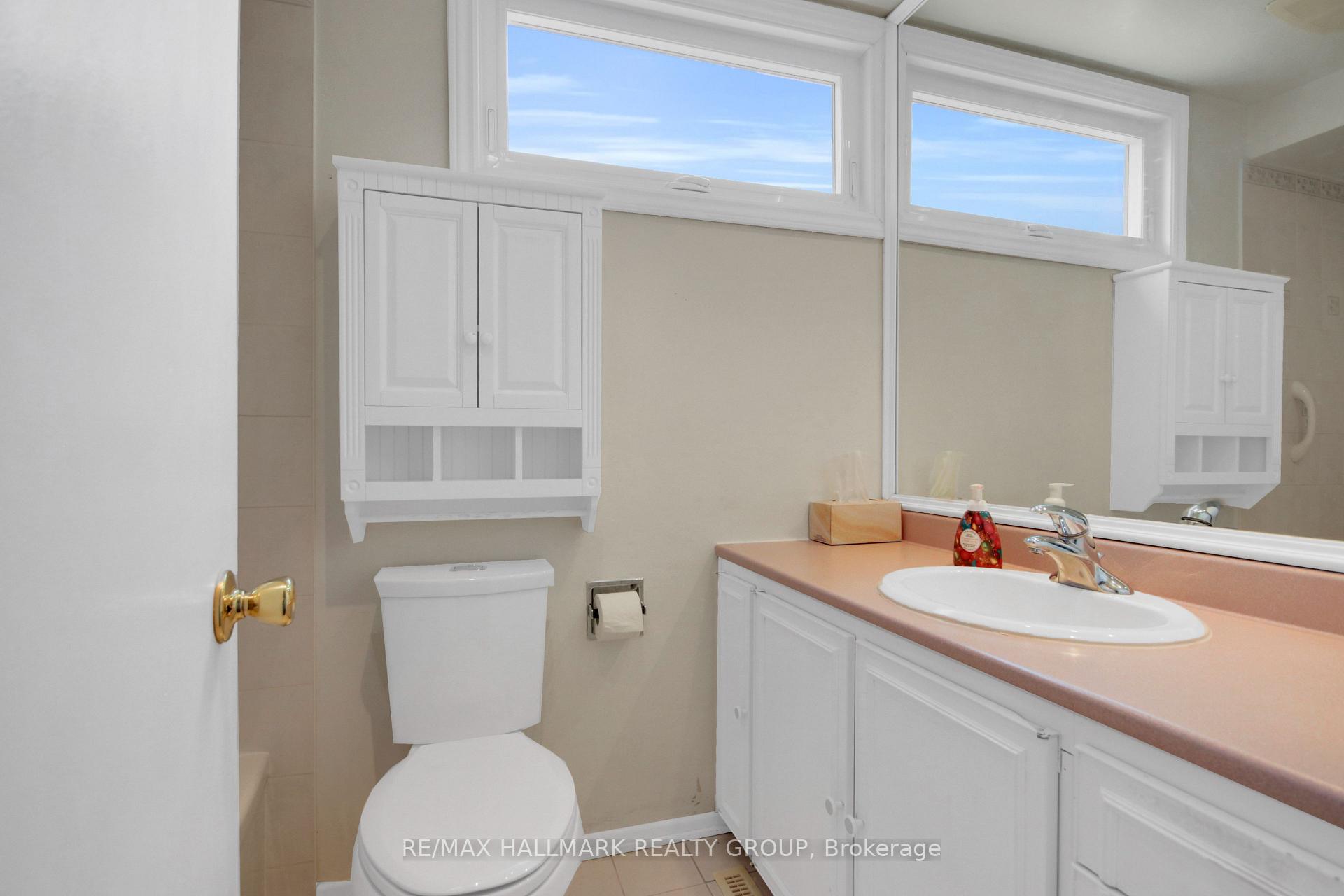 Photo 14 of 7954 Decarie Drive, Ottawa, Orleans Wood — HOMEH