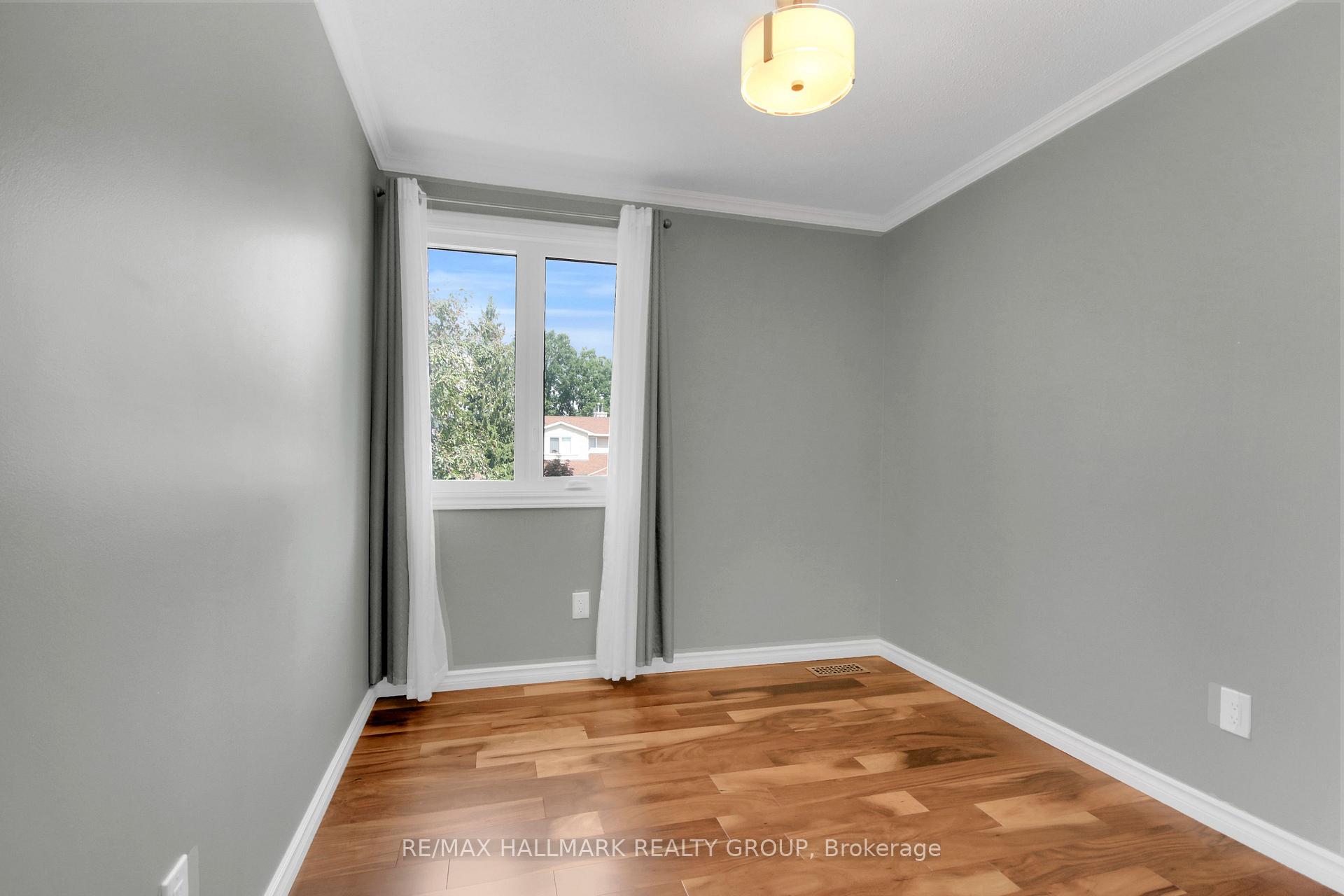 Photo 20 of 7954 Decarie Drive, Ottawa, Orleans Wood — HOMEH