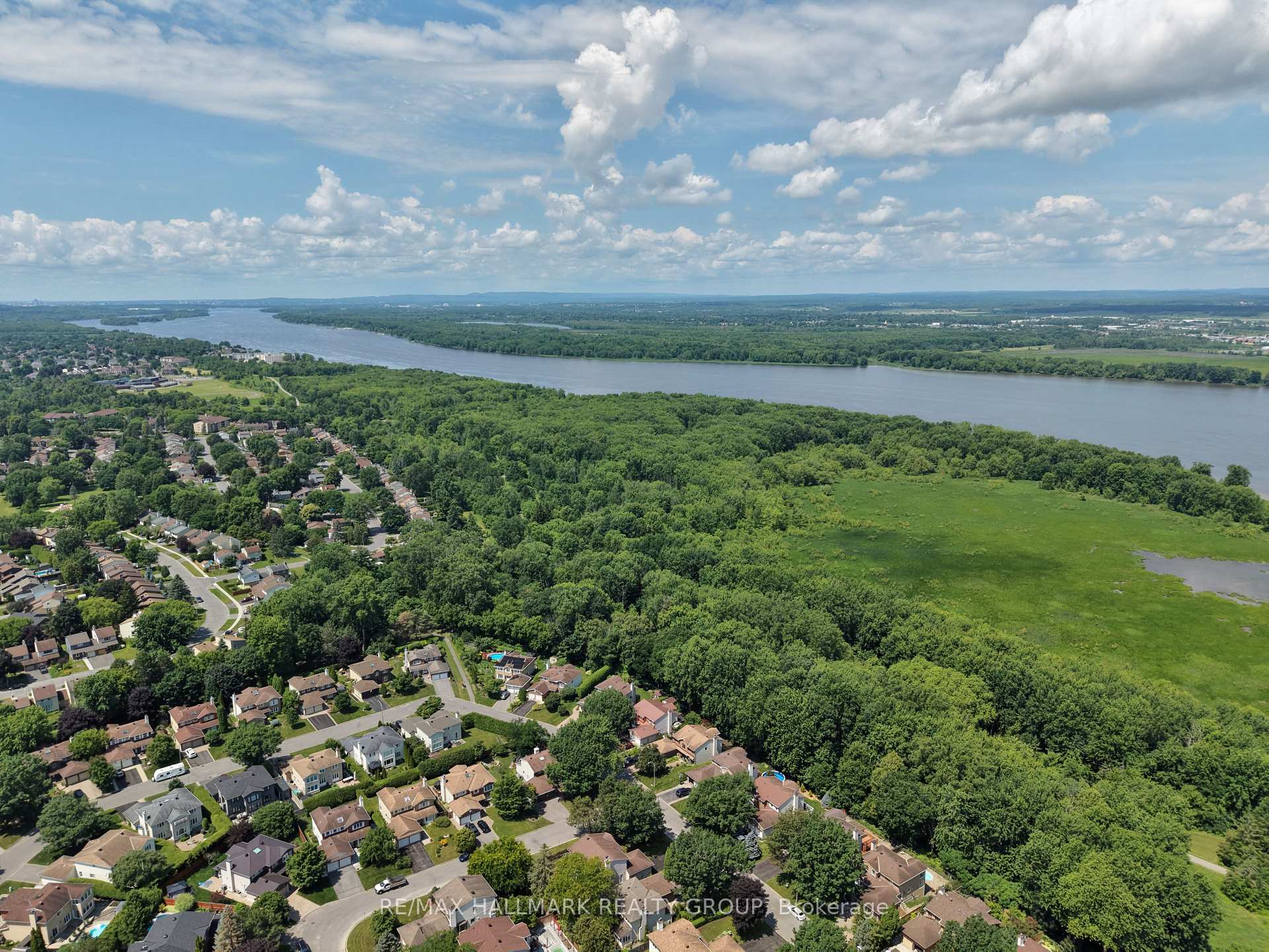 Photo 26 of 7954 Decarie Drive, Ottawa, Orleans Wood — HOMEH