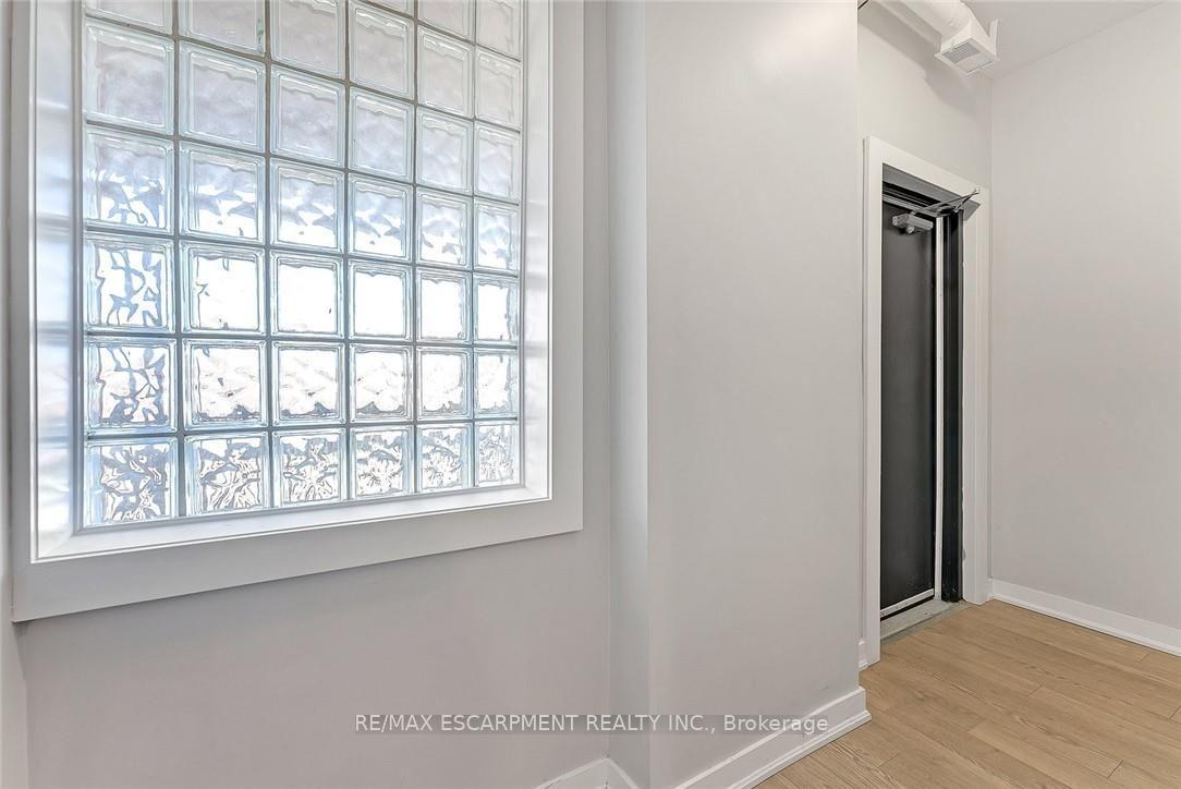 Photo 3 of Unit 302, 657 Barton Street E, Hamilton, Gibson — HOMEH