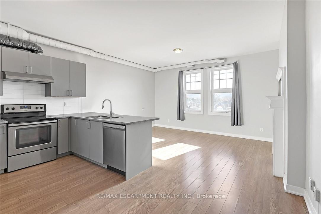 Photo 5 of Unit 302, 657 Barton Street E, Hamilton, Gibson — HOMEH