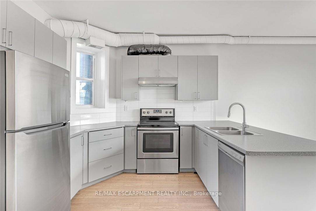 Photo 6 of Unit 302, 657 Barton Street E, Hamilton, Gibson — HOMEH