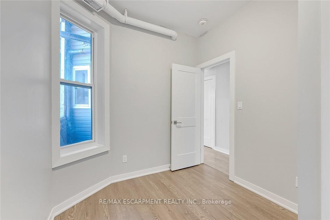 Photo 15 of Unit 302, 657 Barton Street E, Hamilton, Gibson — HOMEH