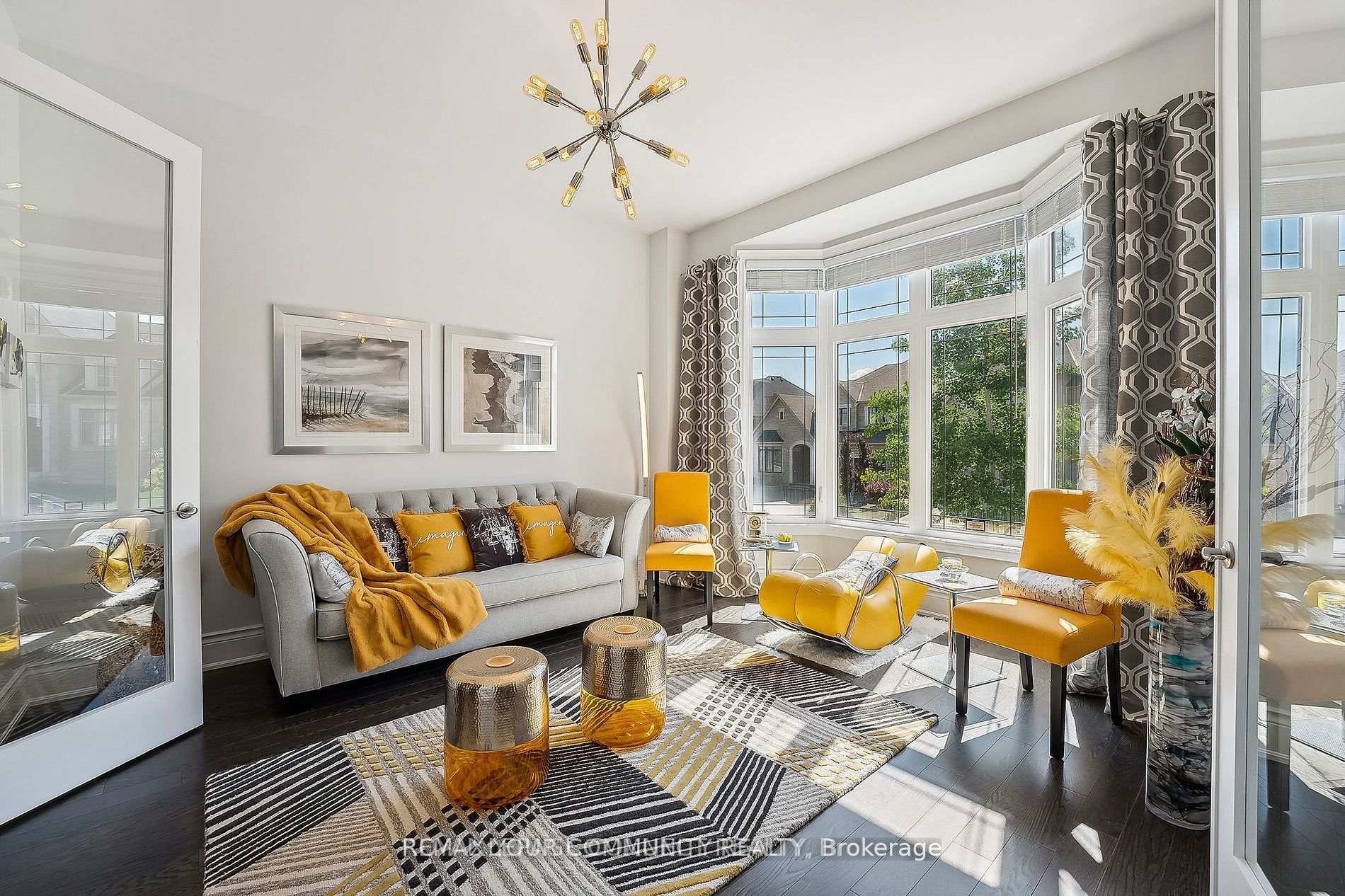 Photo 3 of 336 Farrell Road, Vaughan, Patterson — HOMEH
