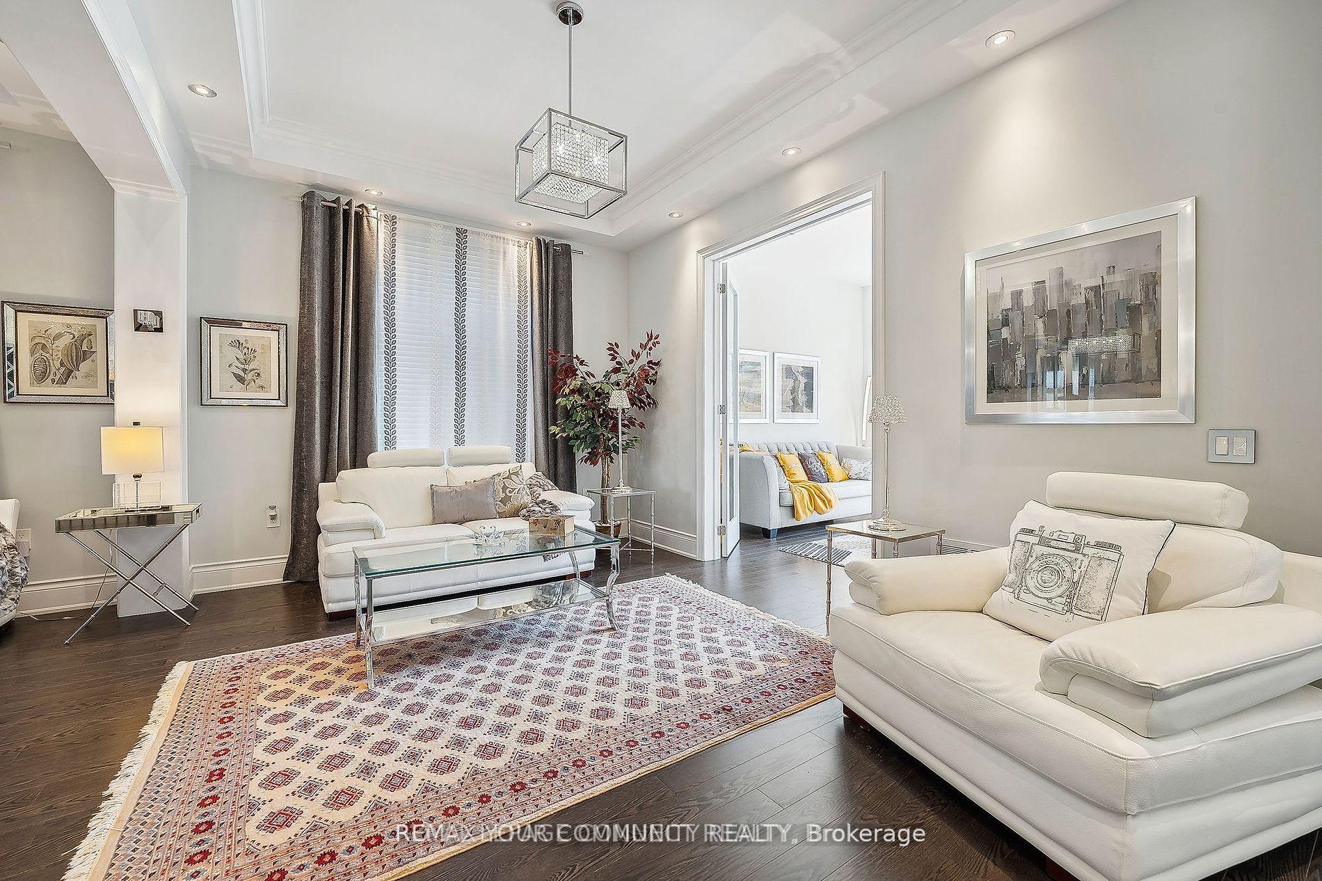 Photo 4 of 336 Farrell Road, Vaughan, Patterson — HOMEH