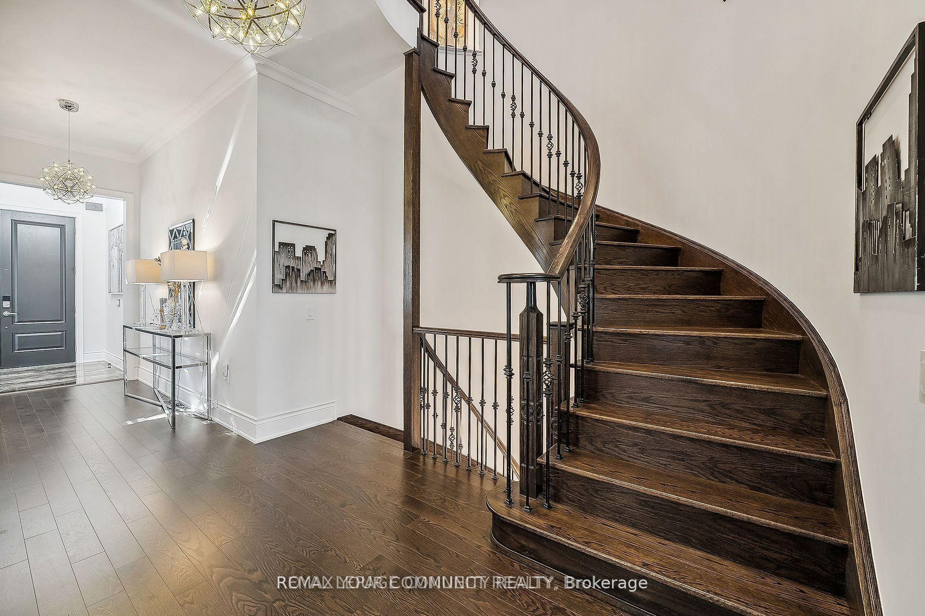 Photo 7 of 336 Farrell Road, Vaughan, Patterson — HOMEH