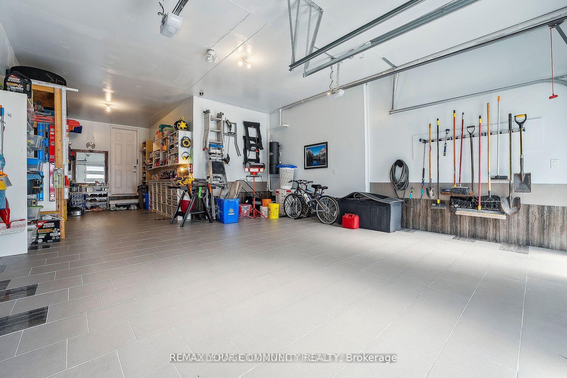 Photo 14 of 336 Farrell Road, Vaughan, Patterson — HOMEH