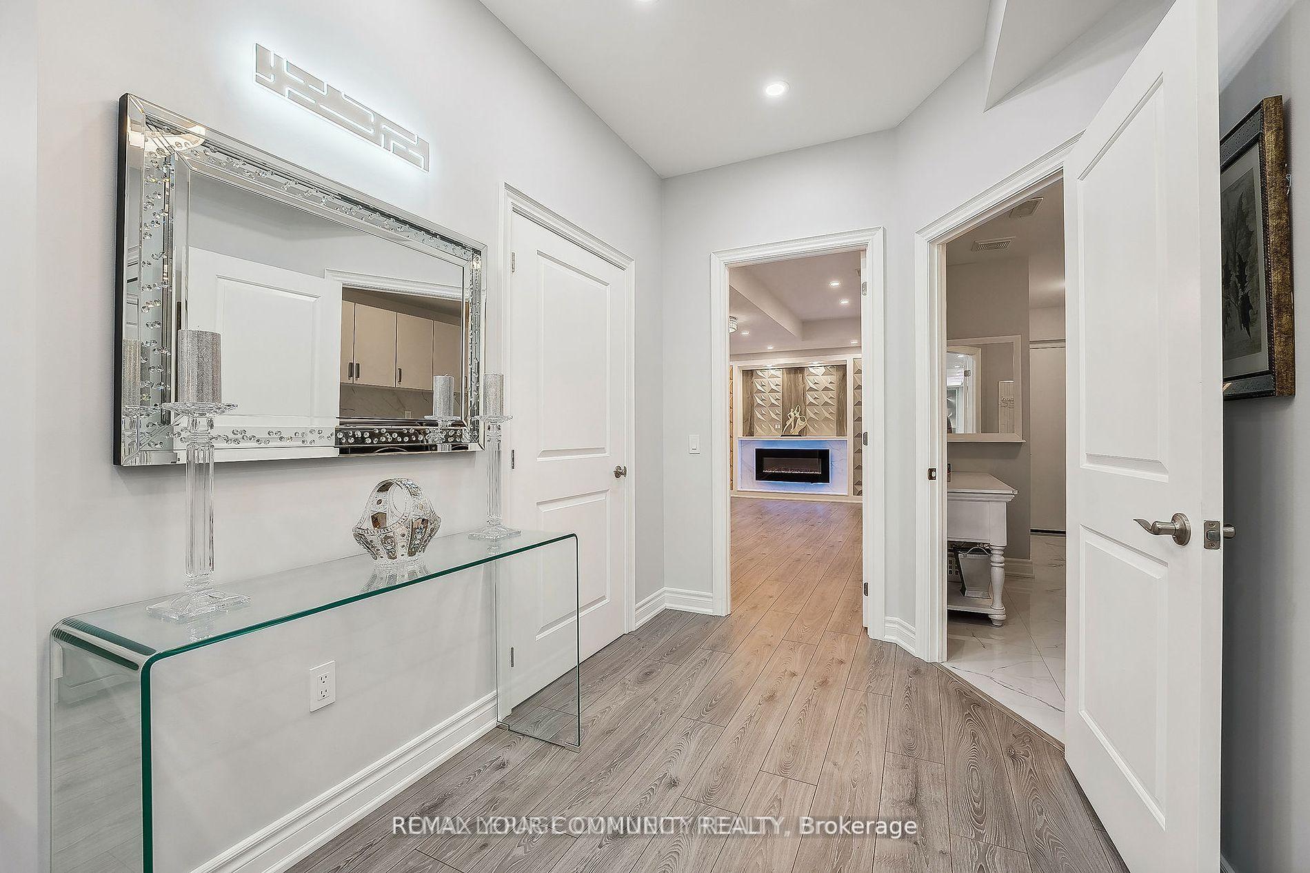 Photo 19 of 336 Farrell Road, Vaughan, Patterson — HOMEH