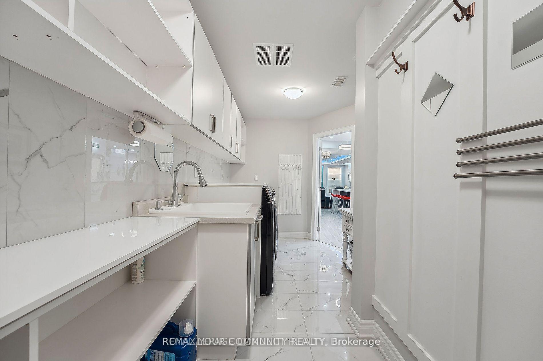 Photo 22 of 336 Farrell Road, Vaughan, Patterson — HOMEH