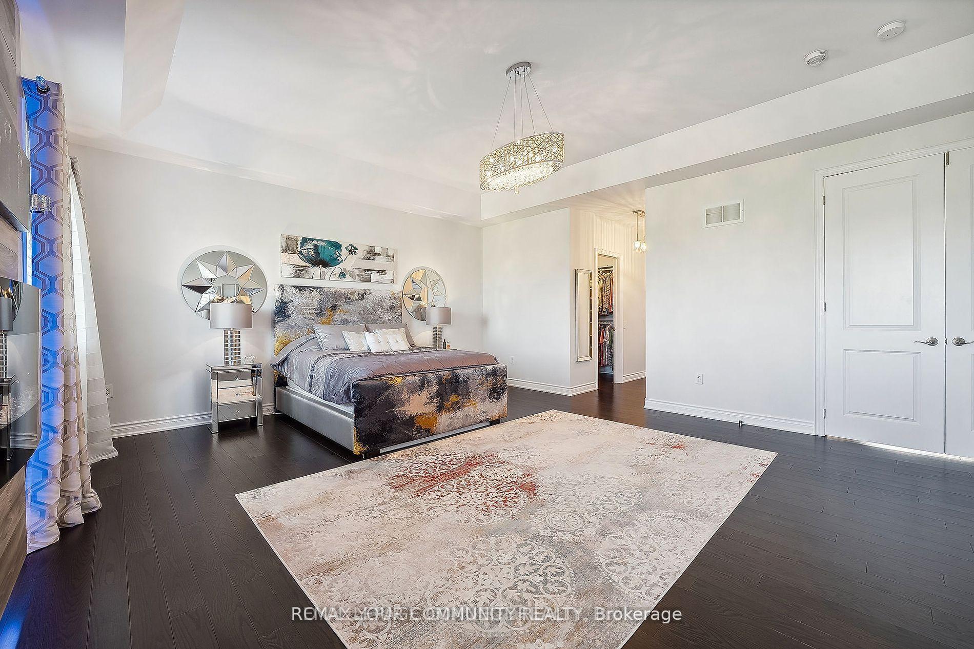 Photo 24 of 336 Farrell Road, Vaughan, Patterson — HOMEH