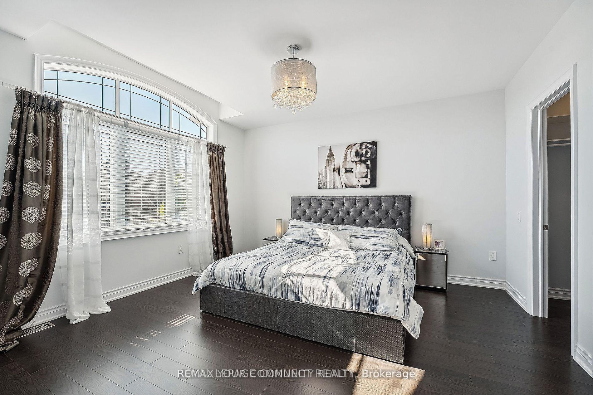 Photo 29 of 336 Farrell Road, Vaughan, Patterson — HOMEH