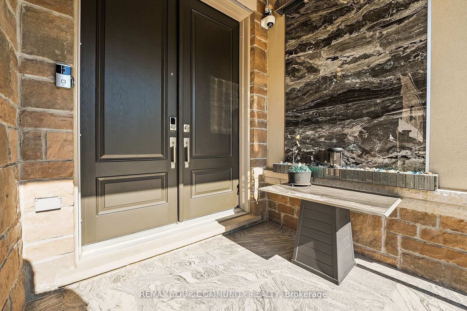 Photo 33 of 336 Farrell Road, Vaughan, Patterson — HOMEH