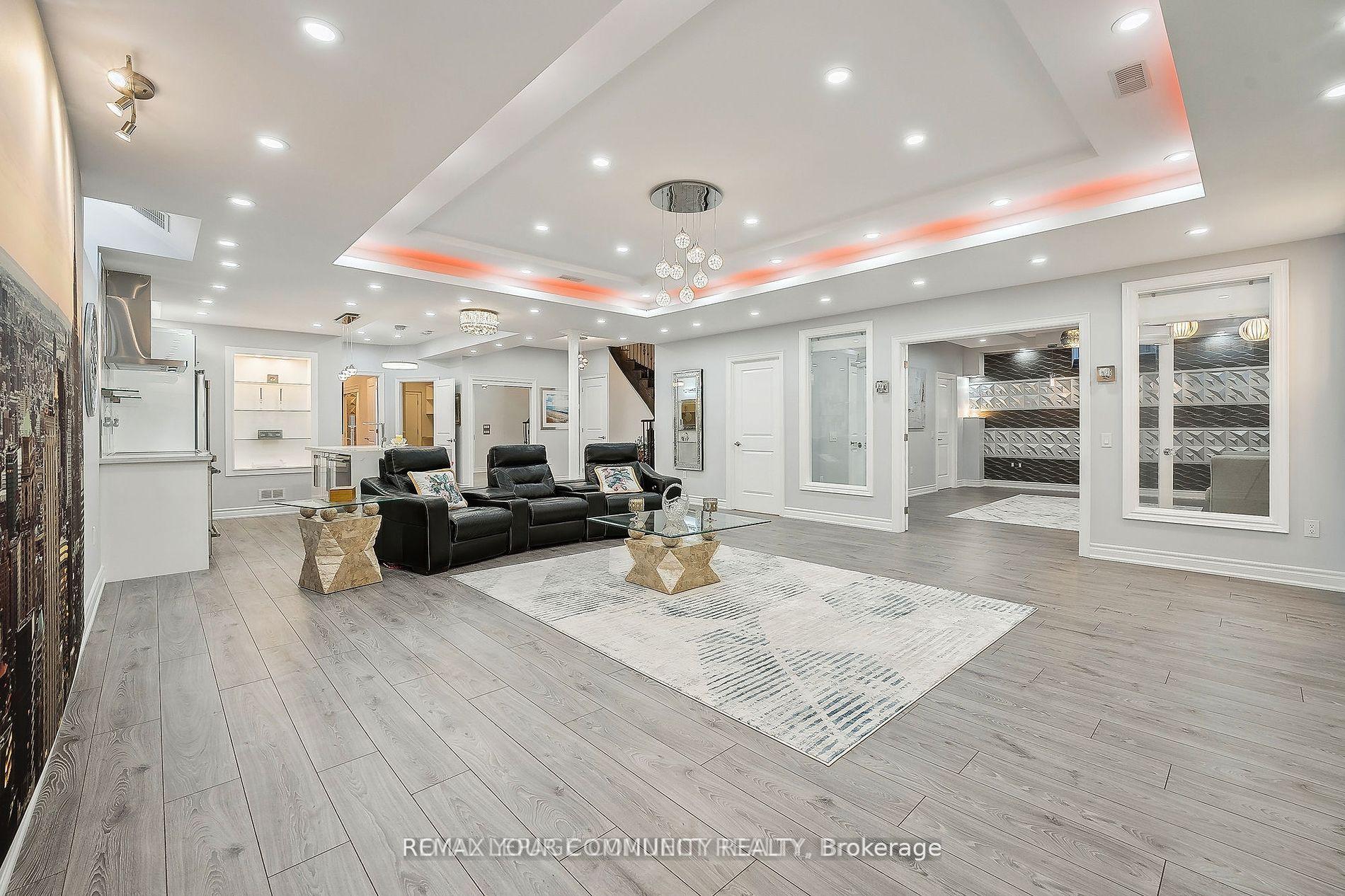 Photo 36 of 336 Farrell Road, Vaughan, Patterson — HOMEH