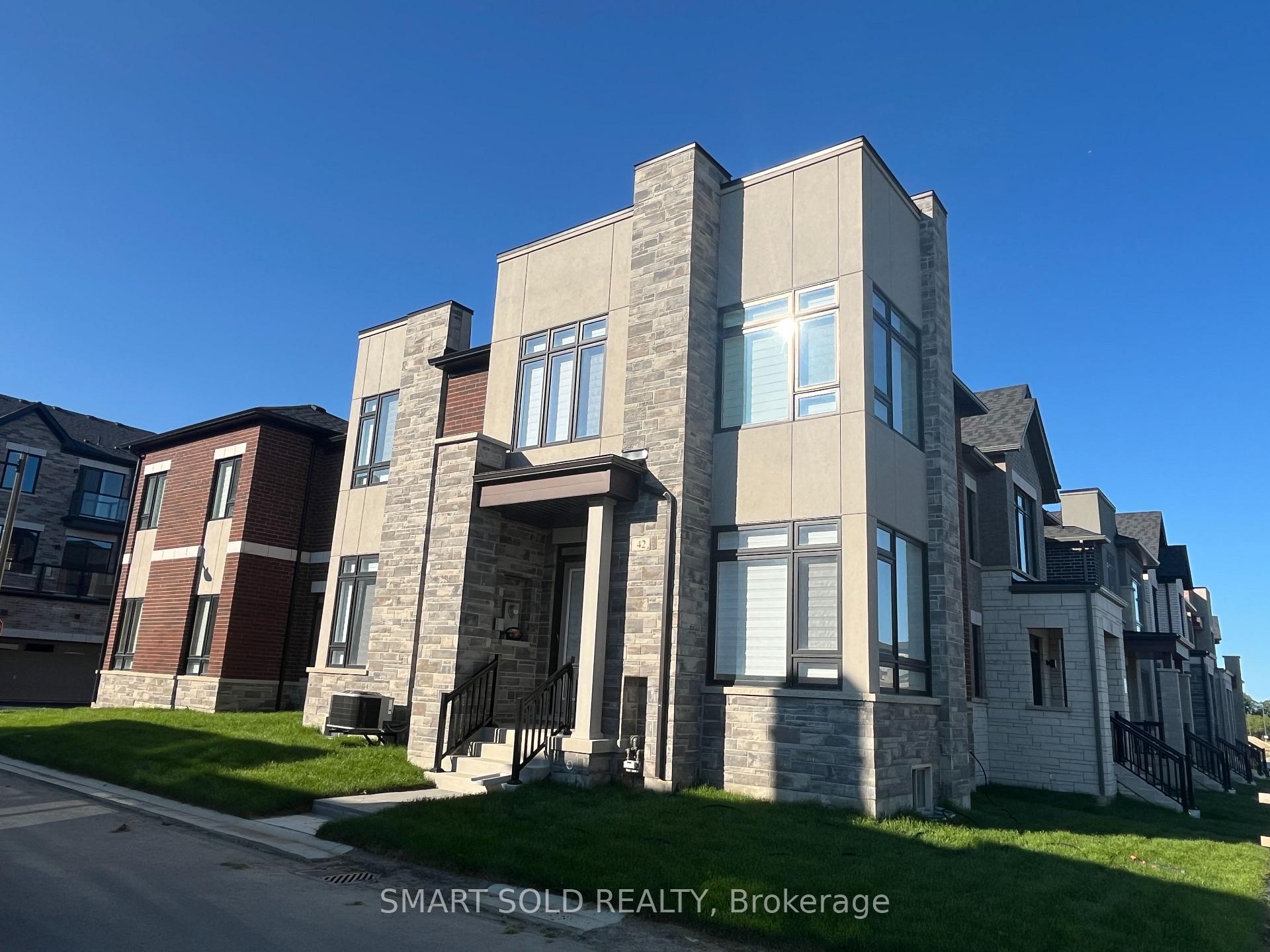Photo 2 of 42 Mindanao Avenue, Markham, Victoria Manor-Jennings Gate — HOMEH