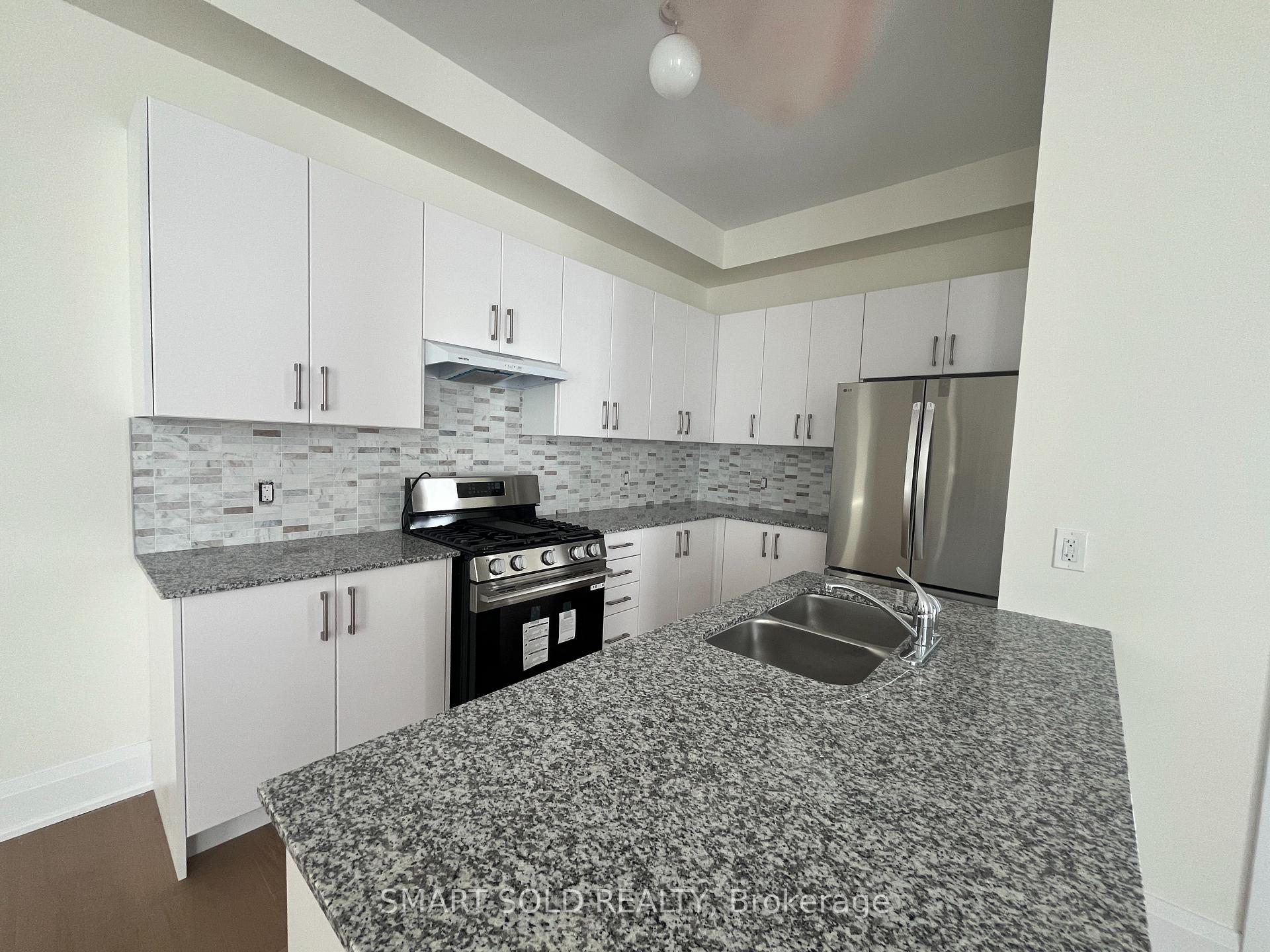 Photo 5 of 42 Mindanao Avenue, Markham, Victoria Manor-Jennings Gate — HOMEH