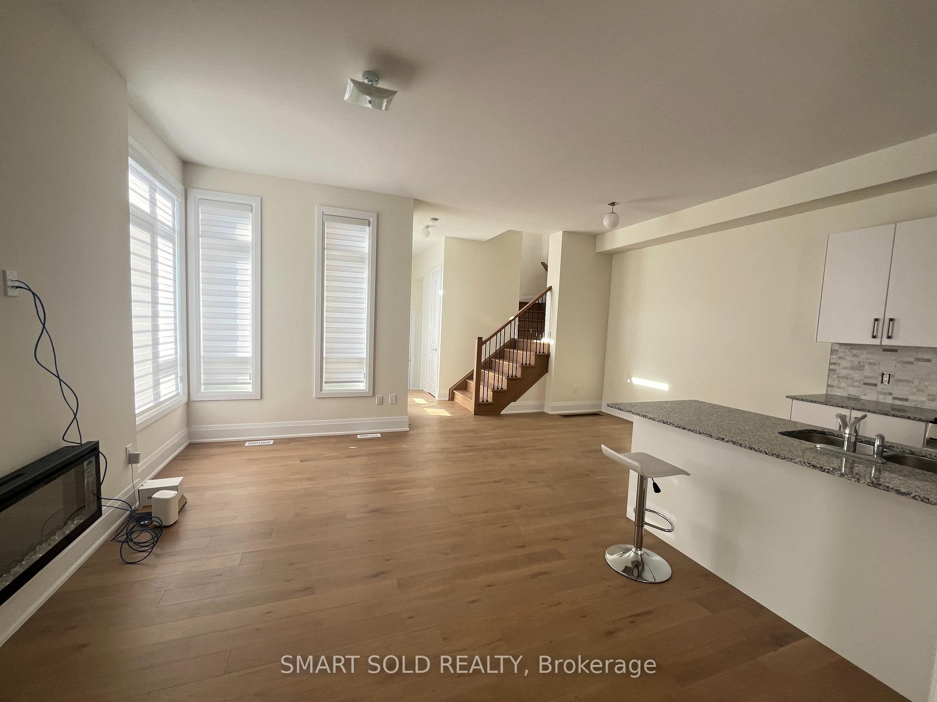 Photo 9 of 42 Mindanao Avenue, Markham, Victoria Manor-Jennings Gate — HOMEH