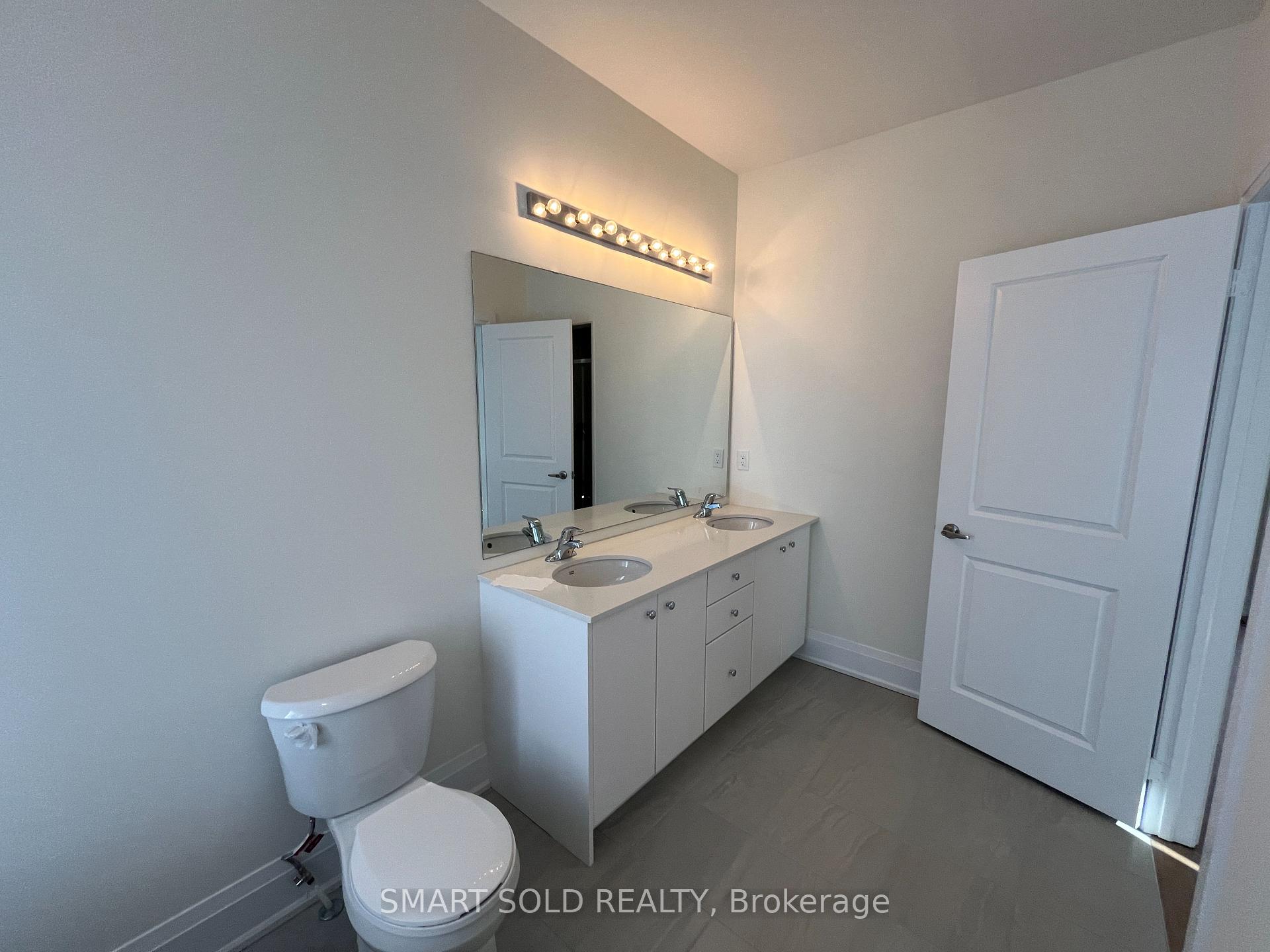 Photo 16 of 42 Mindanao Avenue, Markham, Victoria Manor-Jennings Gate — HOMEH