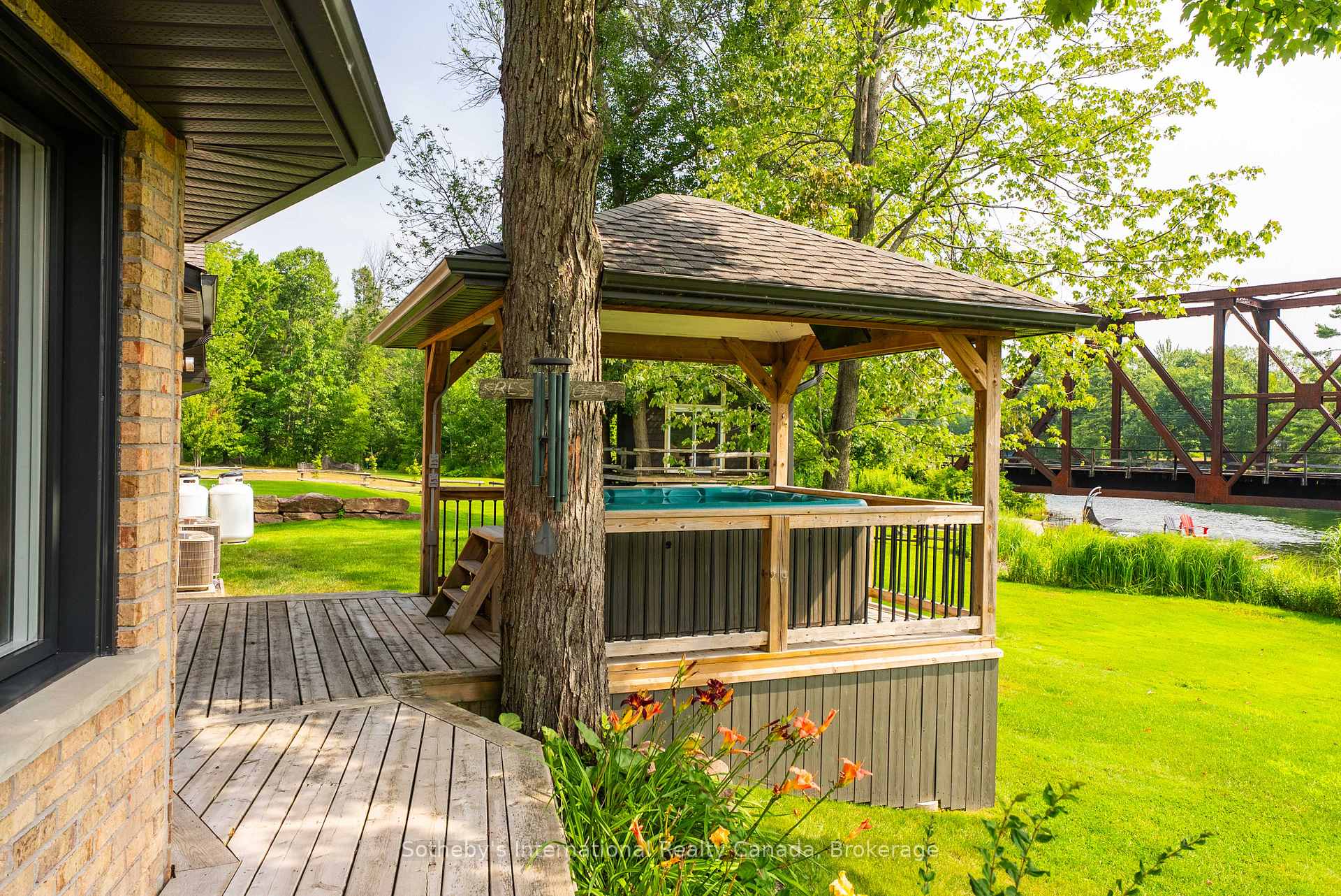 Photo 33 of 7583 Oak Point Road, Ramara, Rural Ramara — HOMEH