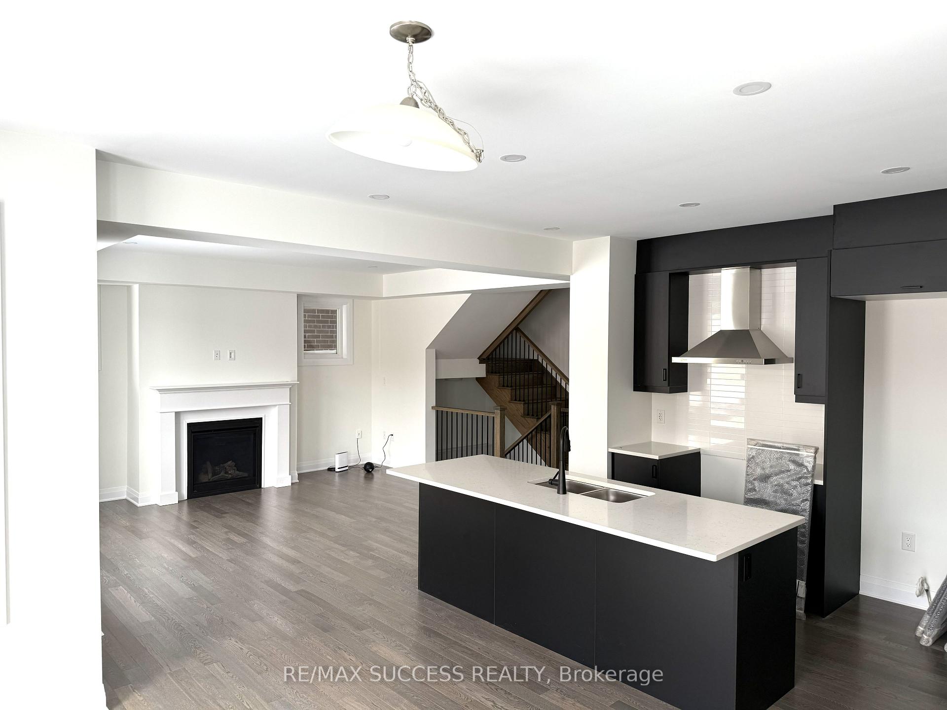 Photo 1 of 3272 Mariner Pass, Oakville, Glenorchy — HOMEH
