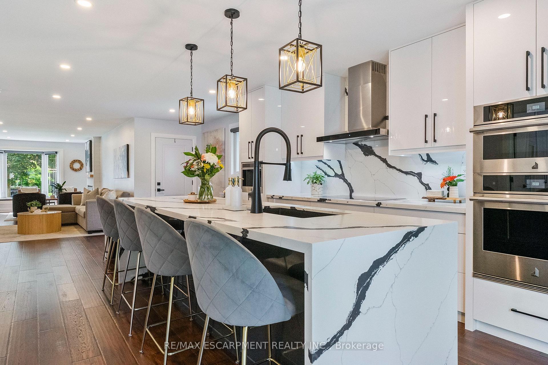 Photo 15 of 1829 Barsuda Drive, Mississauga, Clarkson — HOMEH