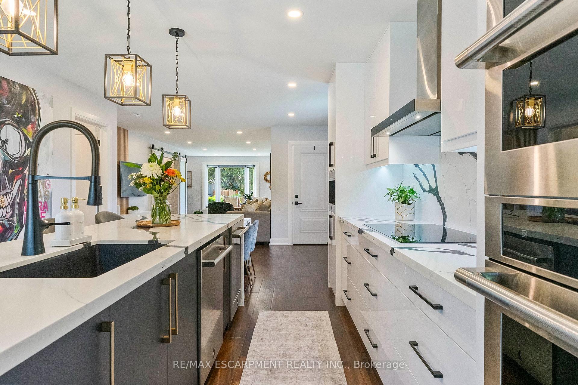 Photo 17 of 1829 Barsuda Drive, Mississauga, Clarkson — HOMEH