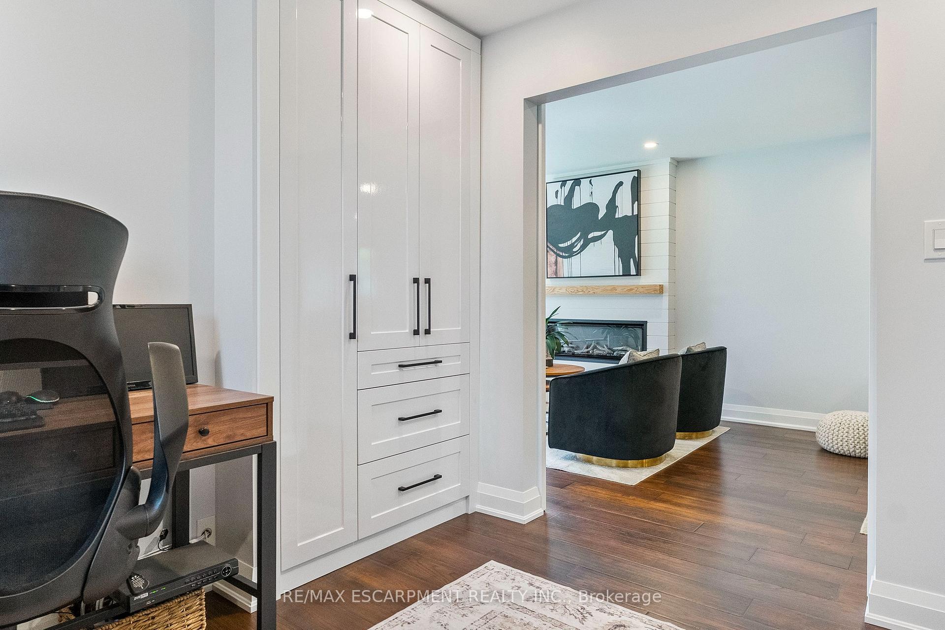 Photo 24 of 1829 Barsuda Drive, Mississauga, Clarkson — HOMEH