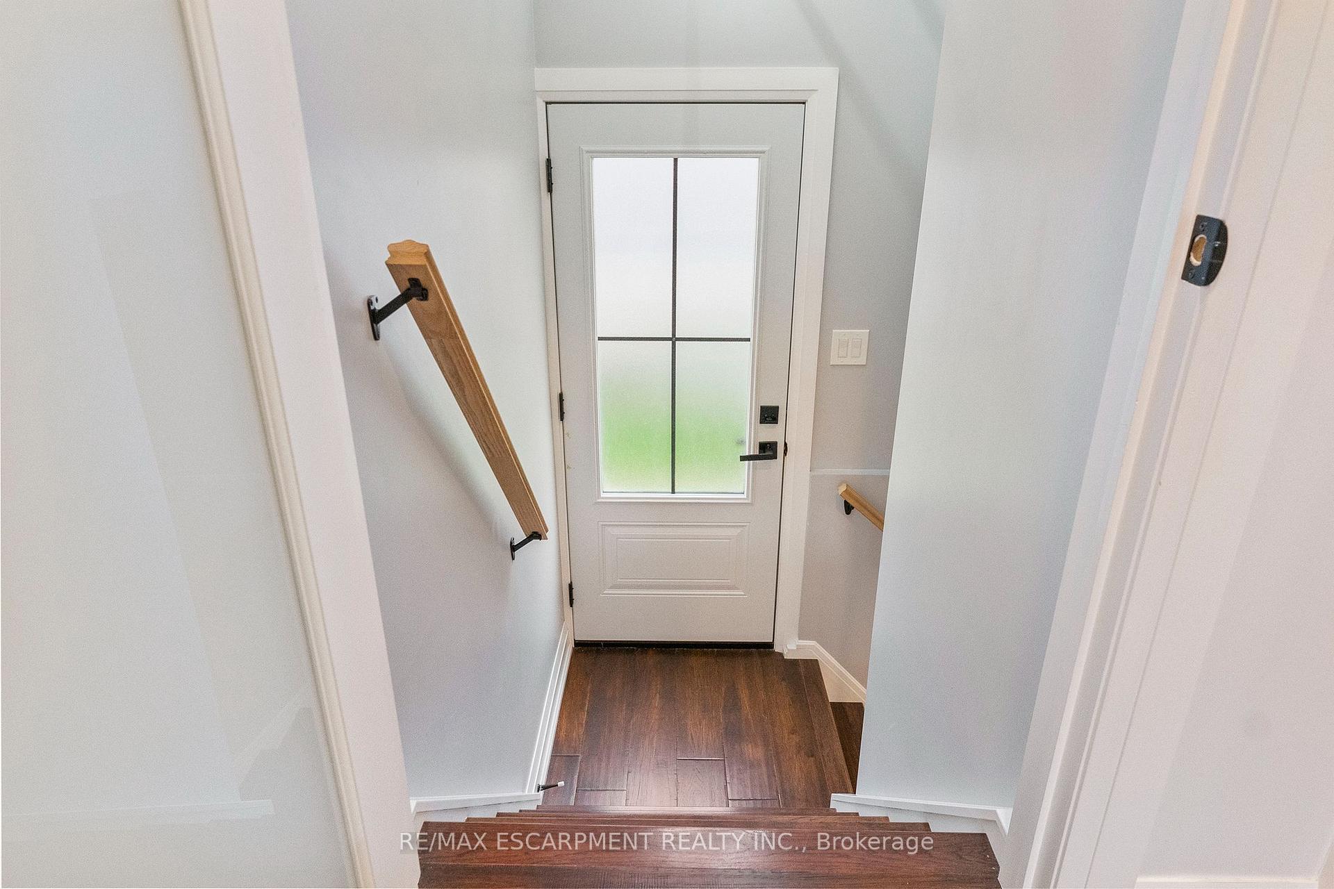 Photo 29 of 1829 Barsuda Drive, Mississauga, Clarkson — HOMEH