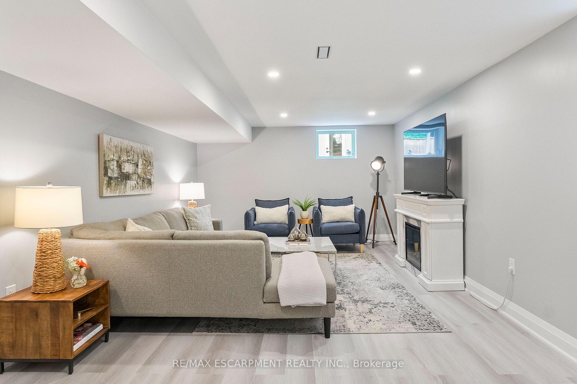 Photo 30 of 1829 Barsuda Drive, Mississauga, Clarkson — HOMEH