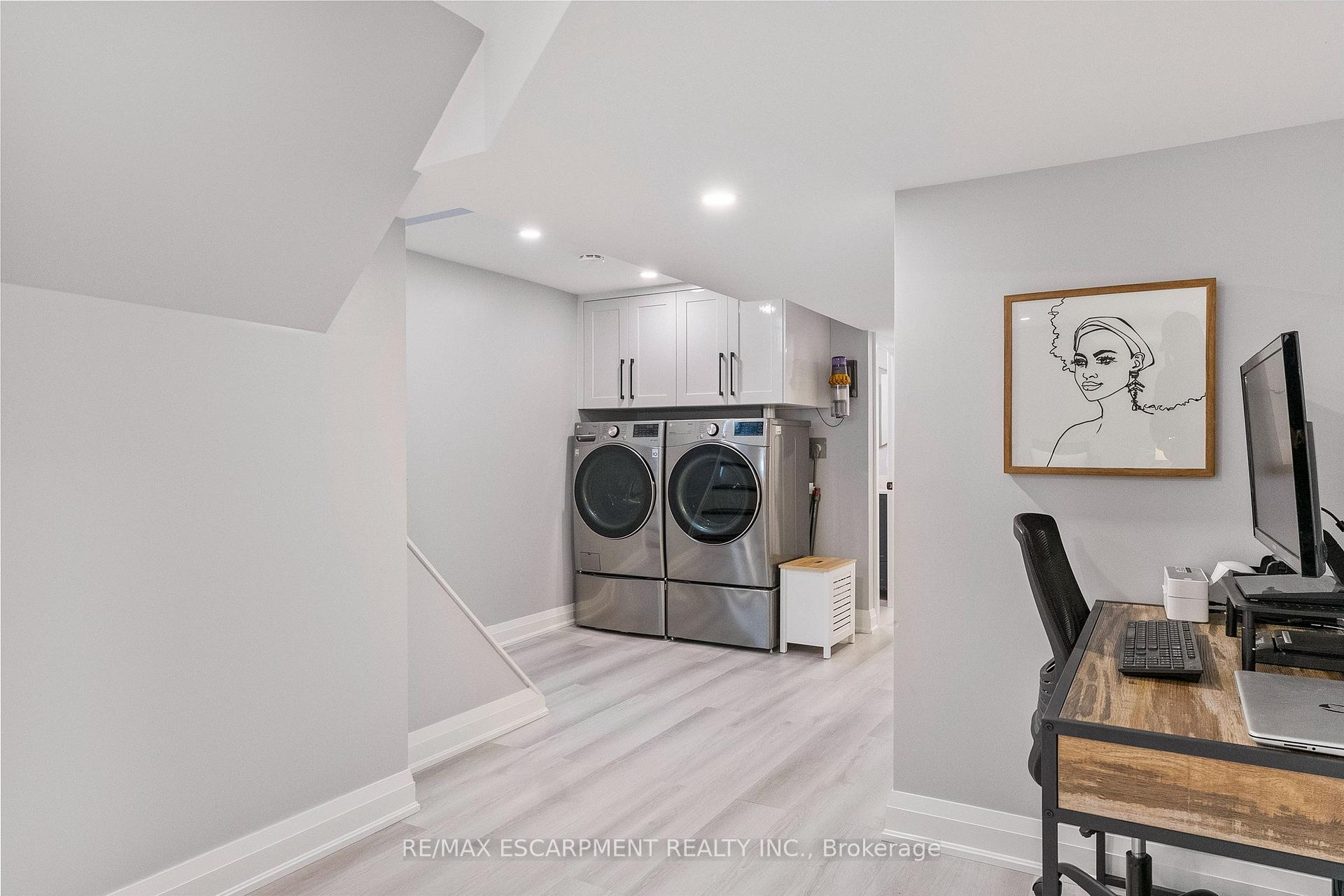 Photo 34 of 1829 Barsuda Drive, Mississauga, Clarkson — HOMEH