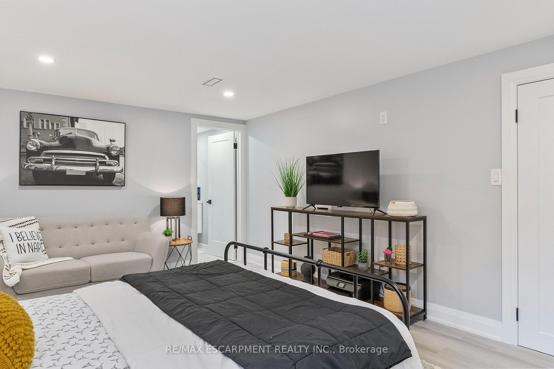 Photo 36 of 1829 Barsuda Drive, Mississauga, Clarkson — HOMEH