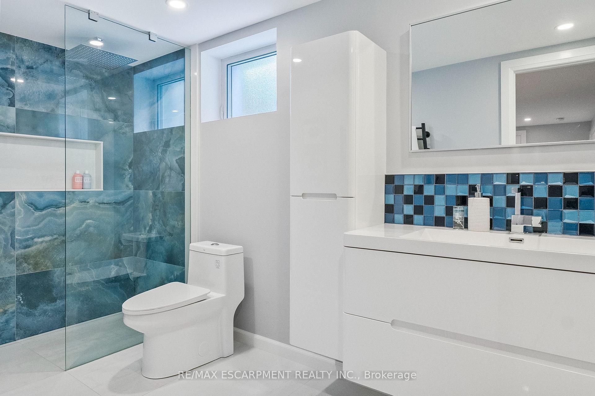 Photo 38 of 1829 Barsuda Drive, Mississauga, Clarkson — HOMEH