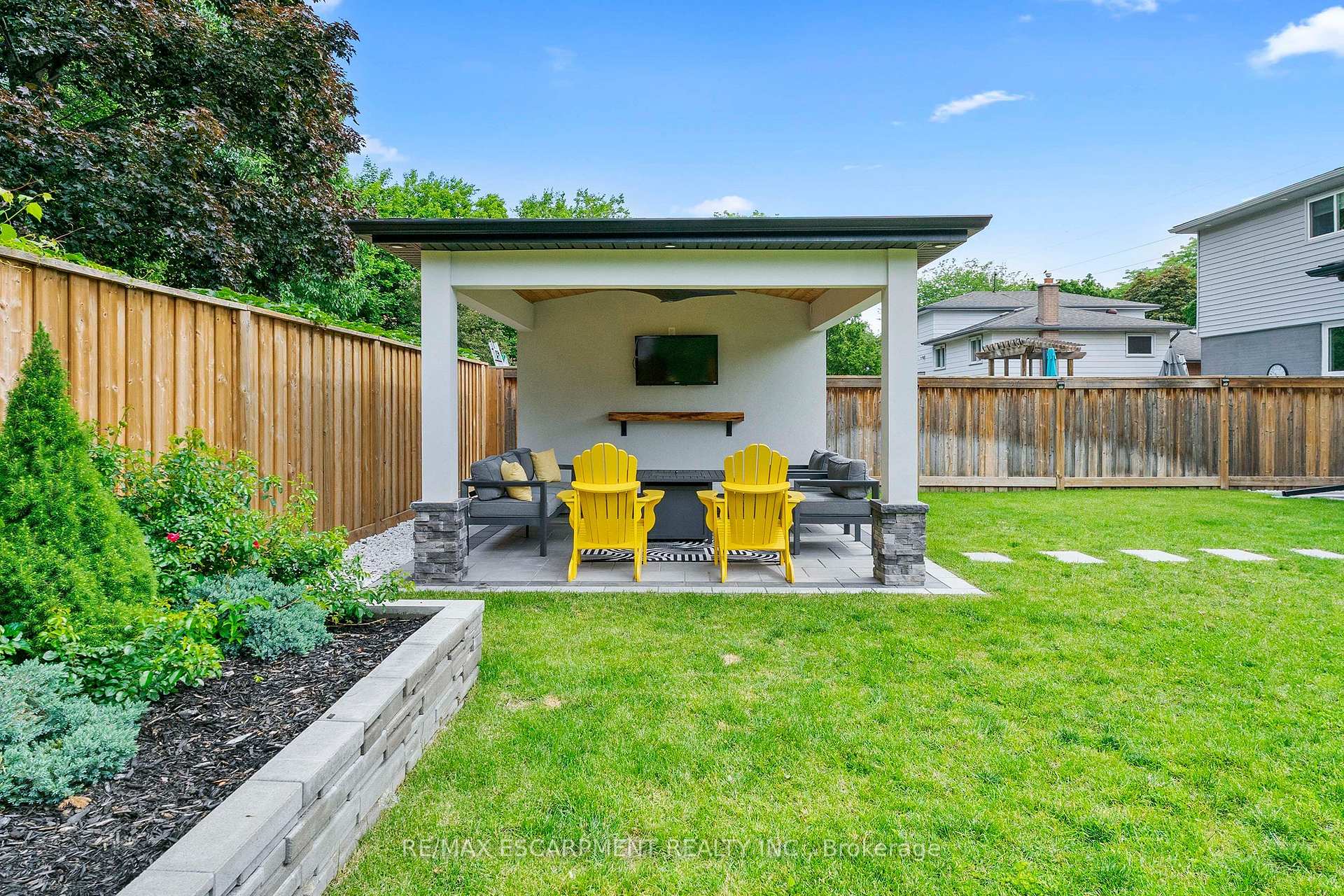 Photo 47 of 1829 Barsuda Drive, Mississauga, Clarkson — HOMEH