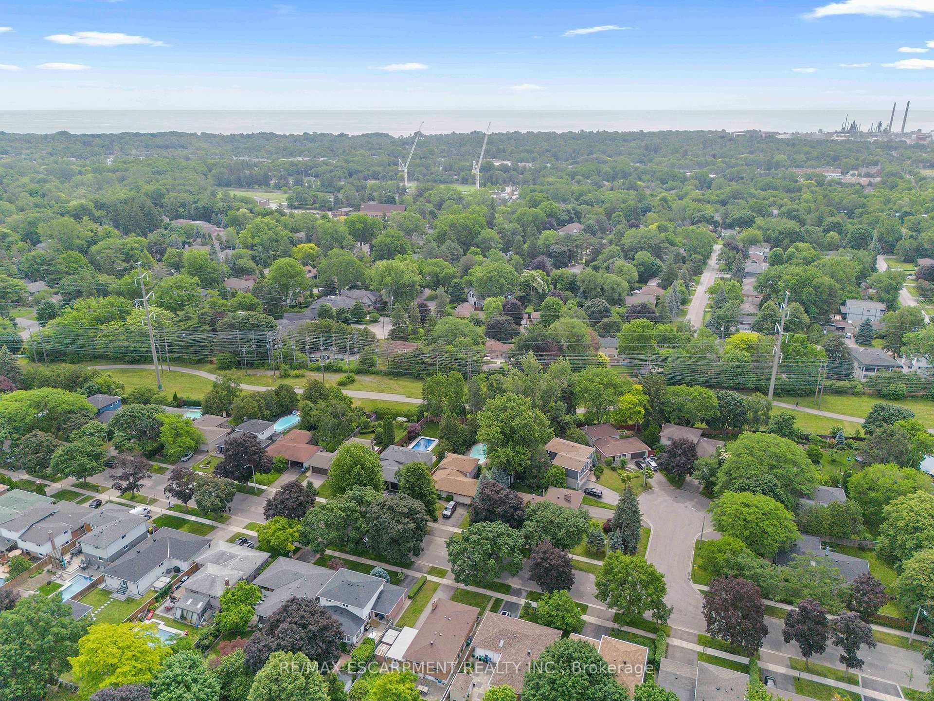 Photo 50 of 1829 Barsuda Drive, Mississauga, Clarkson — HOMEH