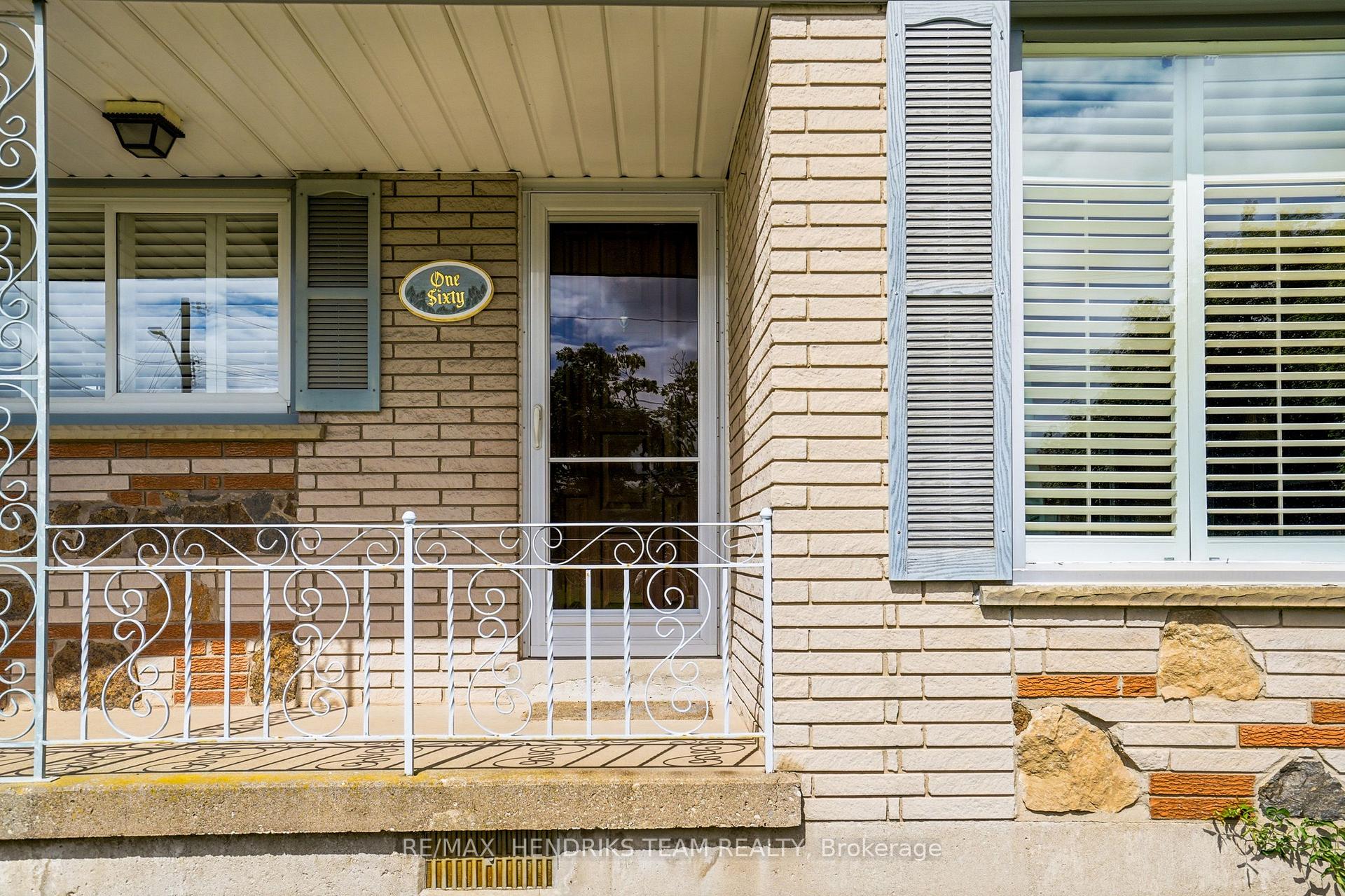 Photo 4 of 160 Classic Avenue, Welland, Lincoln/Crowland — HOMEH