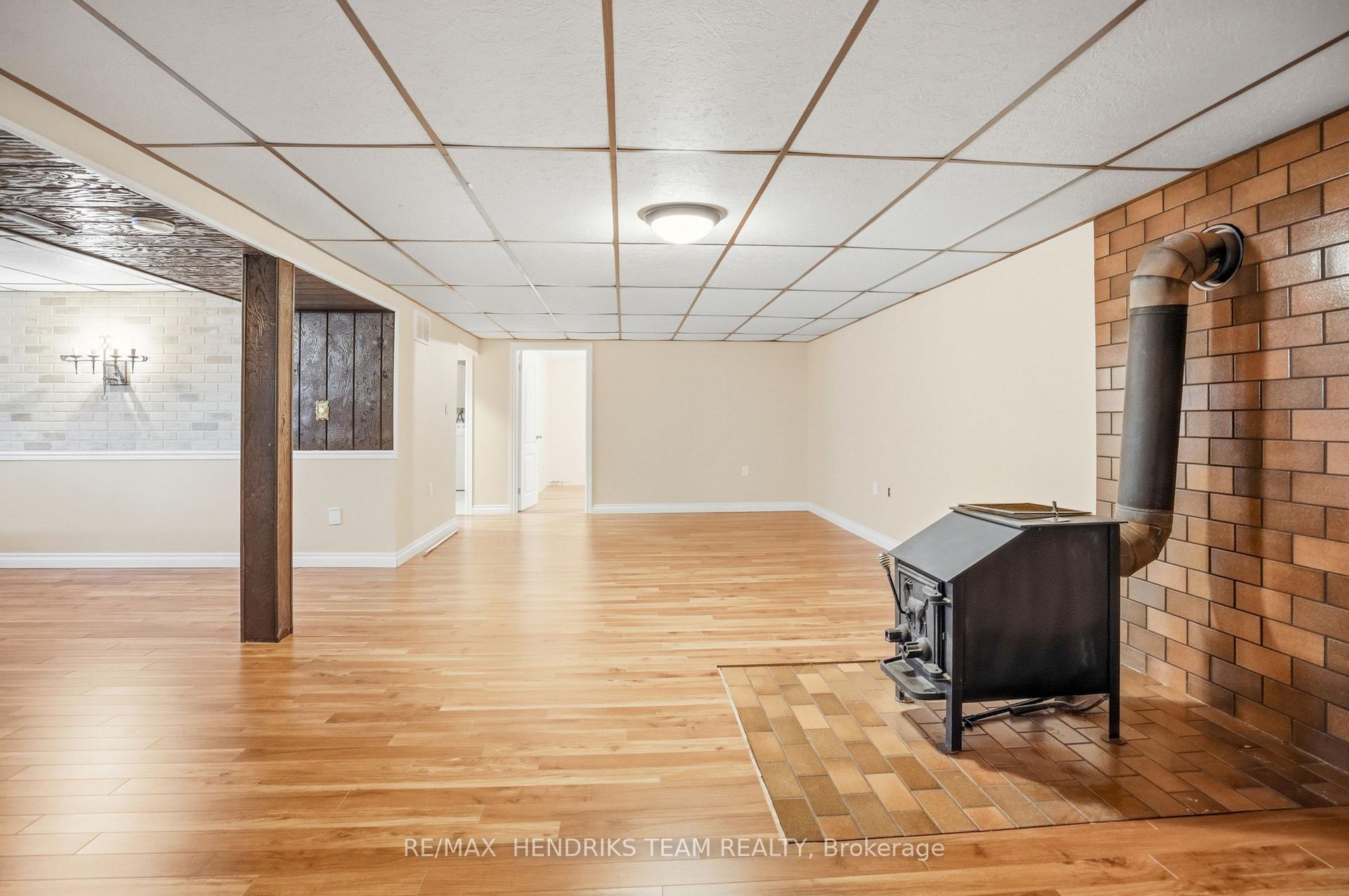 Photo 19 of 160 Classic Avenue, Welland, Lincoln/Crowland — HOMEH