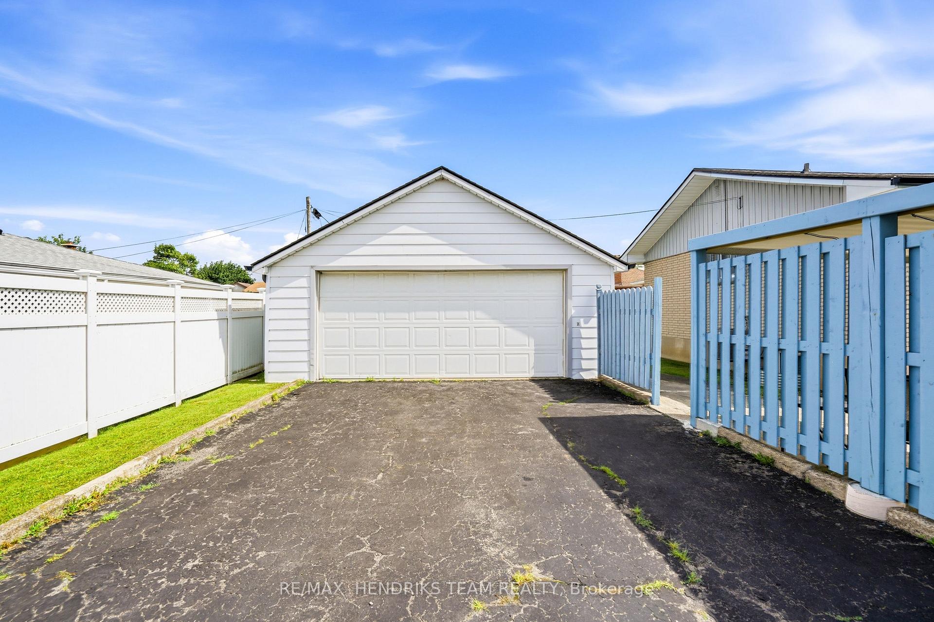Photo 29 of 160 Classic Avenue, Welland, Lincoln/Crowland — HOMEH