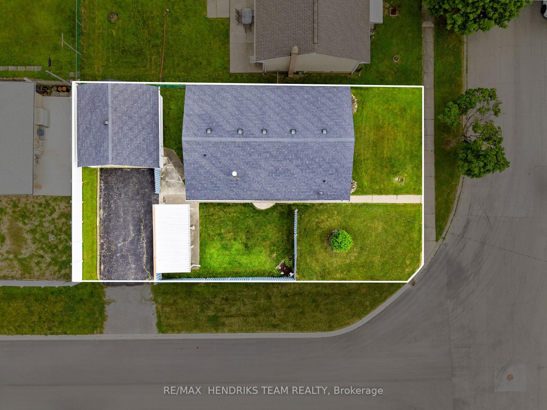 Photo 30 of 160 Classic Avenue, Welland, Lincoln/Crowland — HOMEH