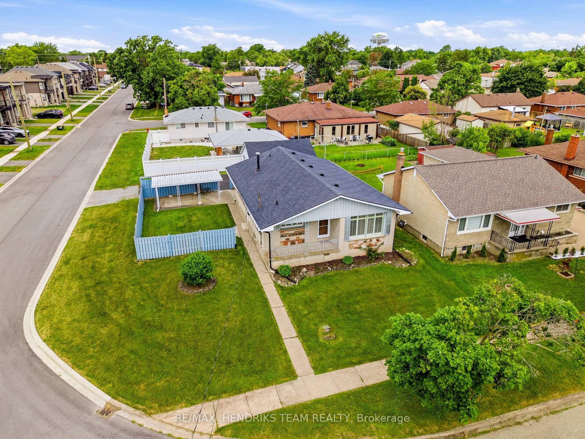 Photo 31 of 160 Classic Avenue, Welland, Lincoln/Crowland — HOMEH