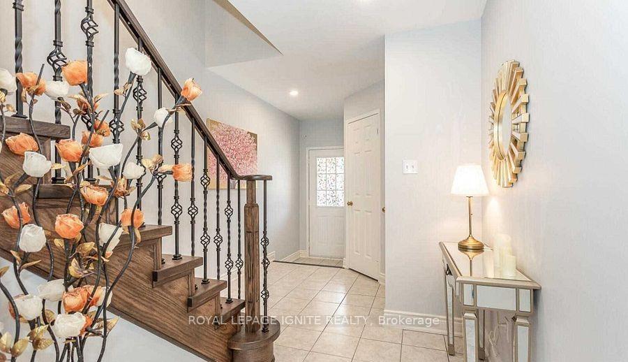 Photo 2 of 3064 Turbine Crescent, Mississauga, Churchill Meadows — HOMEH