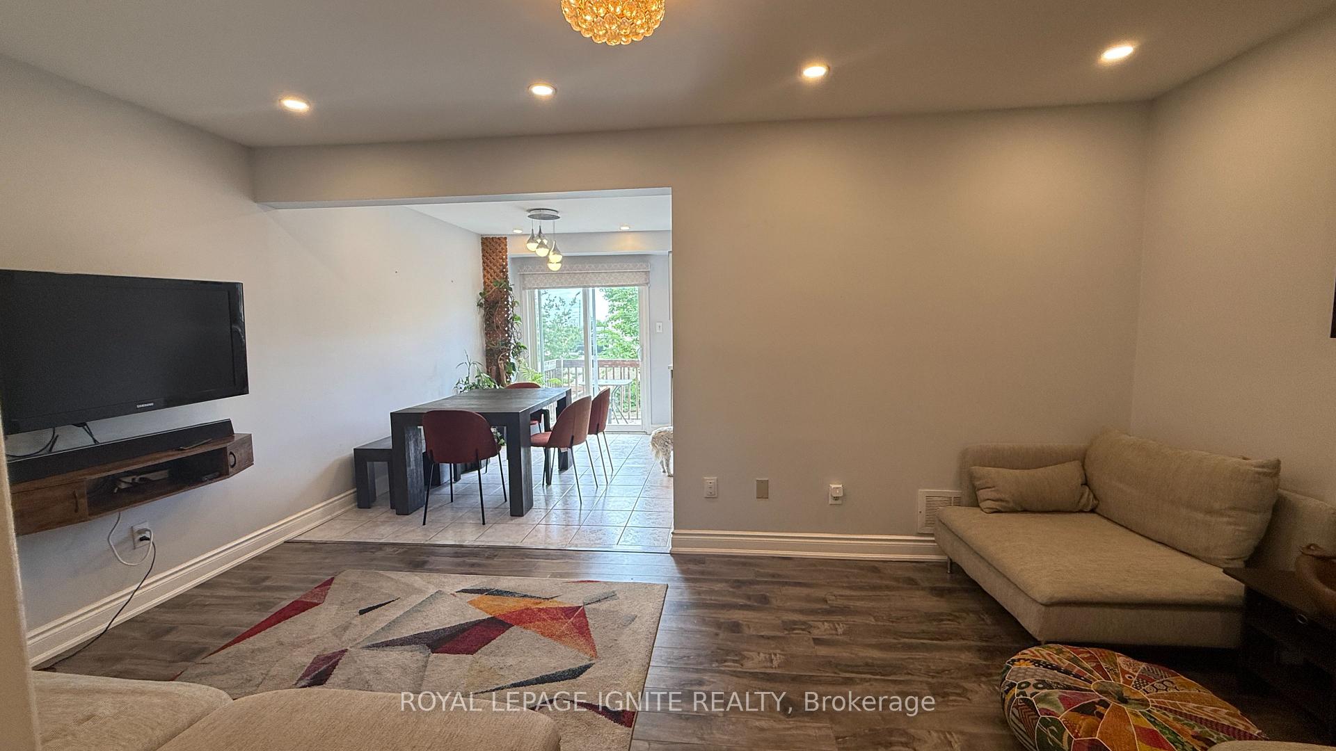Photo 5 of 3064 Turbine Crescent, Mississauga, Churchill Meadows — HOMEH