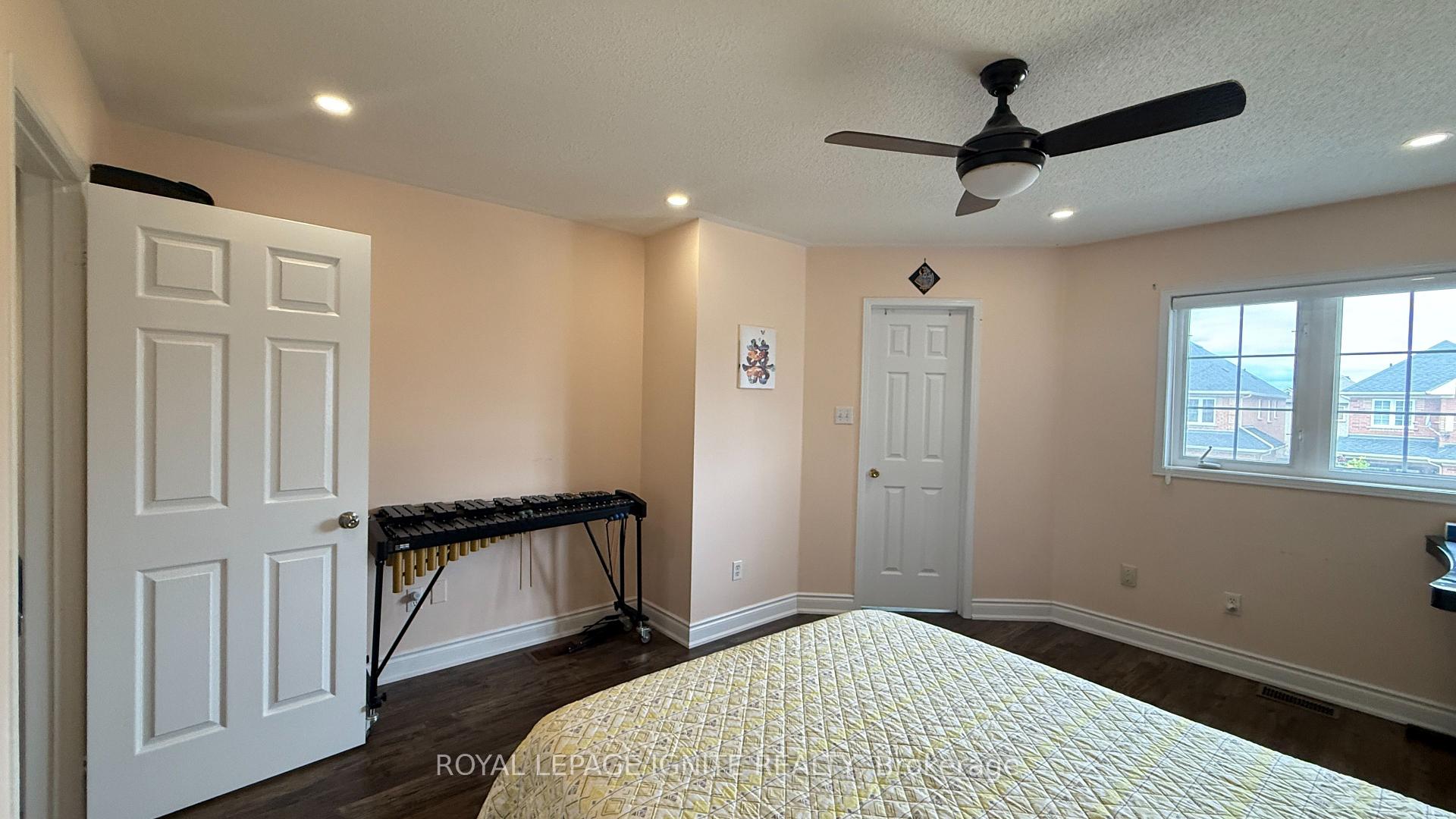 Photo 12 of 3064 Turbine Crescent, Mississauga, Churchill Meadows — HOMEH