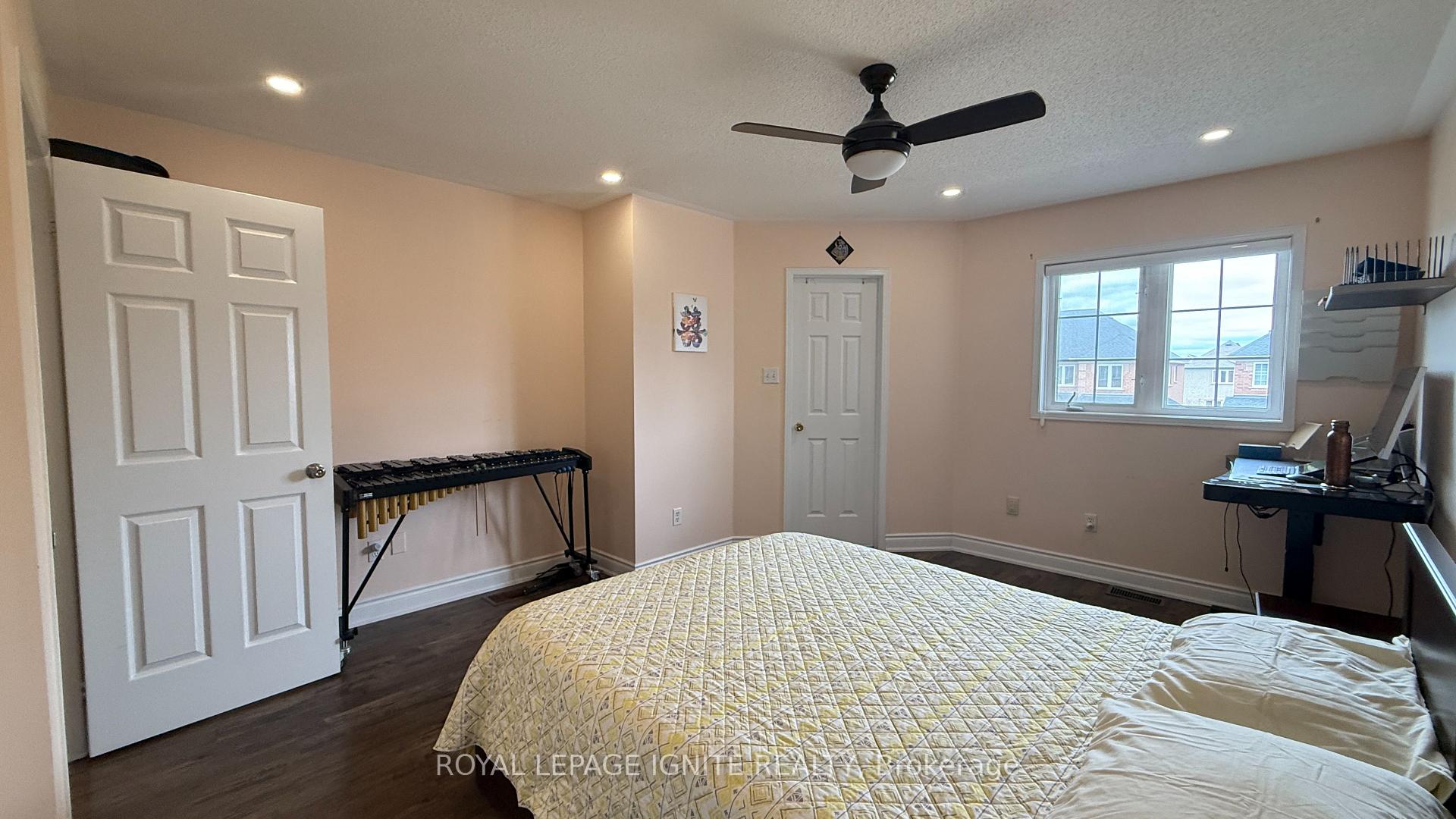Photo 13 of 3064 Turbine Crescent, Mississauga, Churchill Meadows — HOMEH