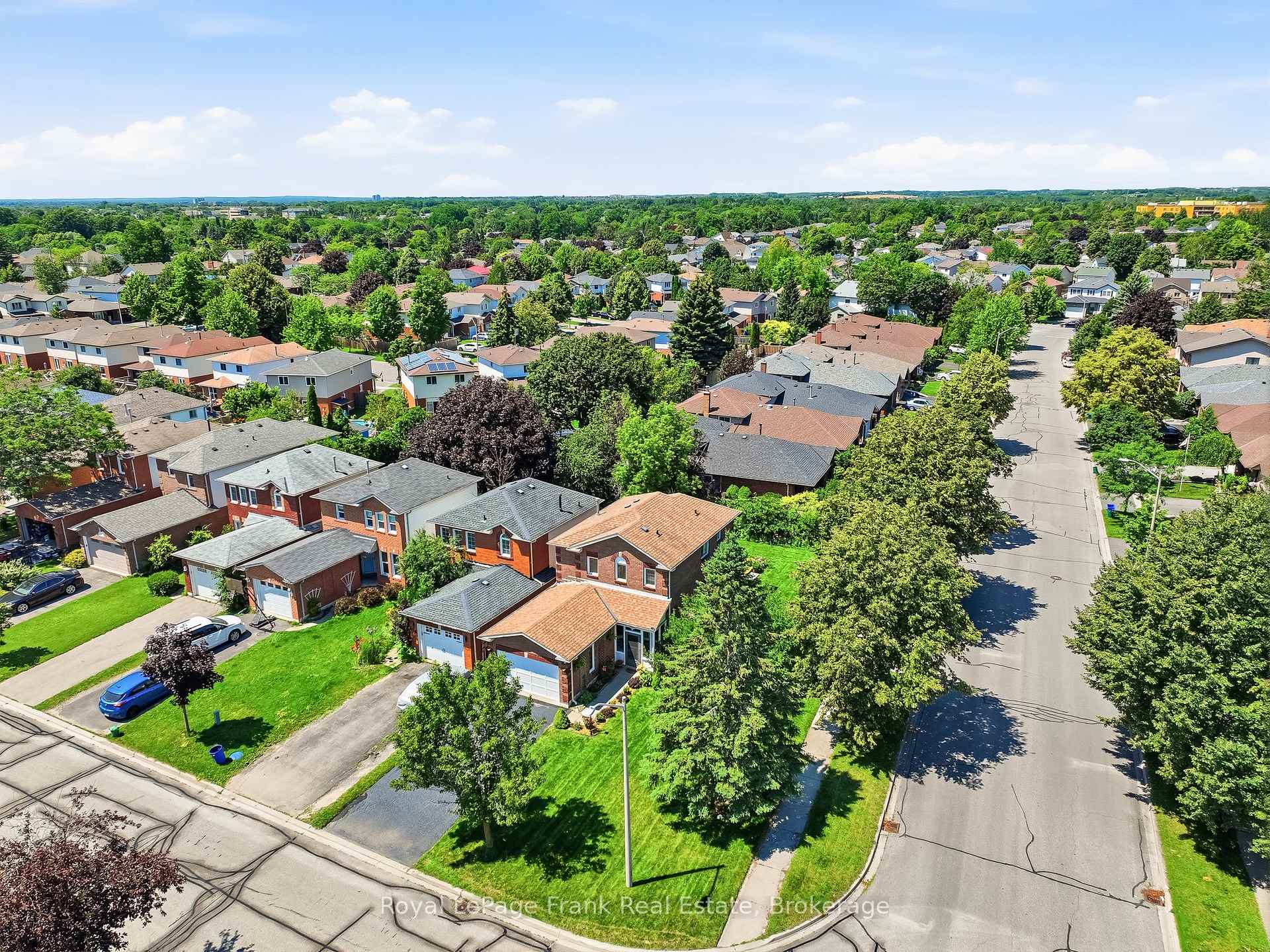 Photo 2 of 112 Oke Road, Clarington, Courtice — HOMEH