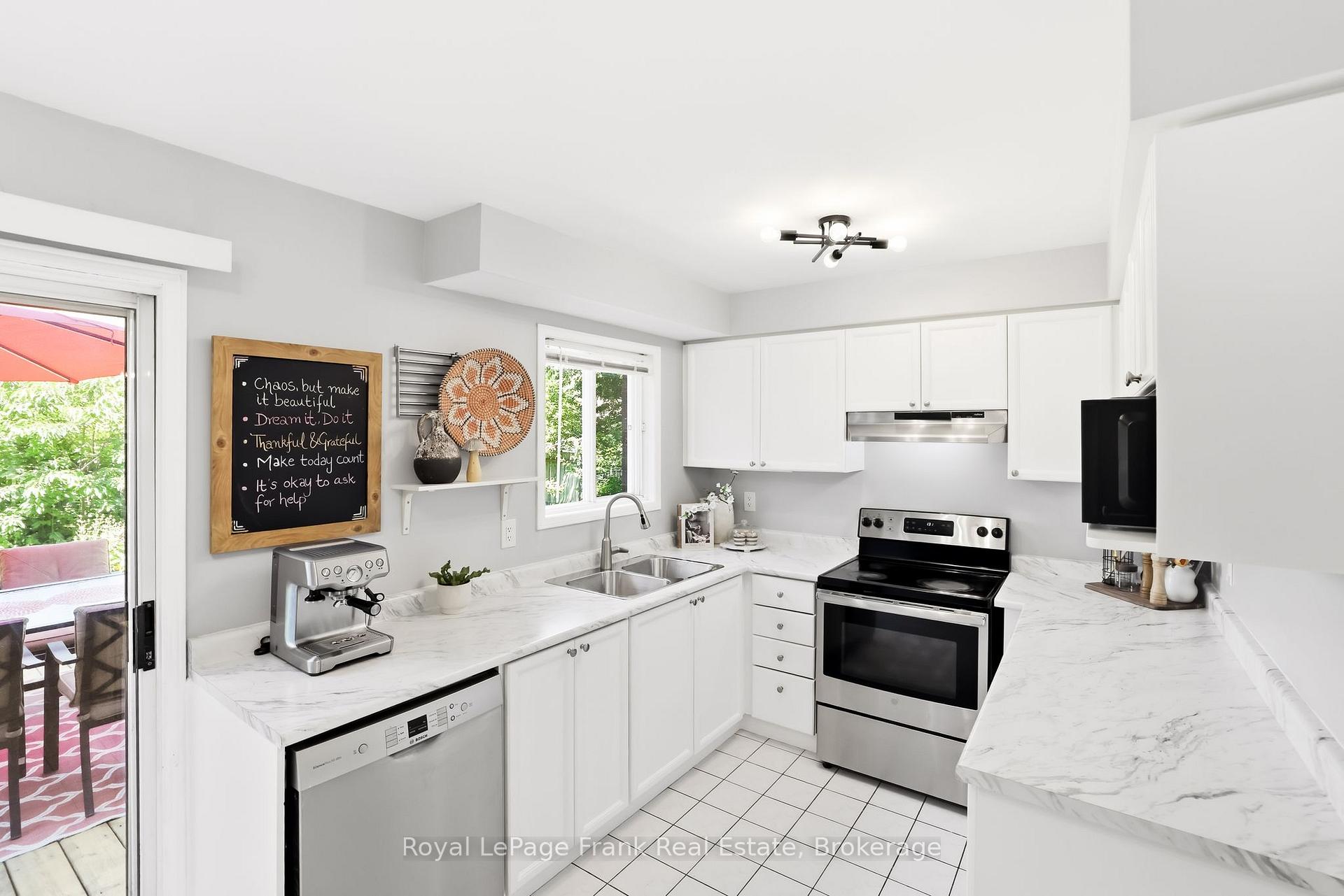 Photo 10 of 112 Oke Road, Clarington, Courtice — HOMEH