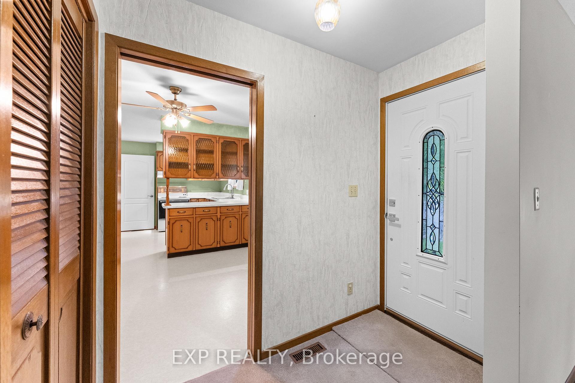 Photo 7 of 3776 Panama Court, Niagara Falls, Church's Lane — HOMEH