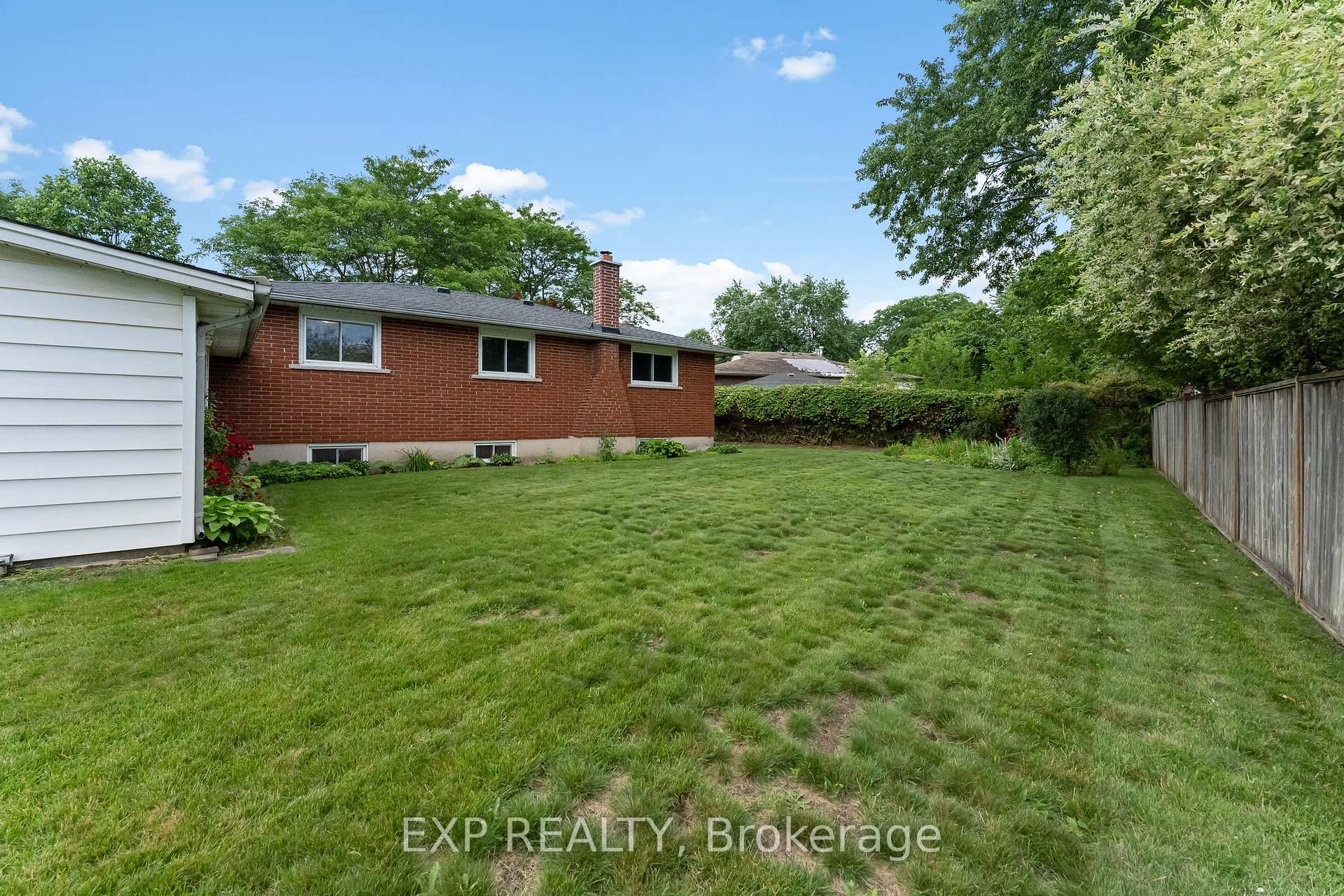 Photo 36 of 3776 Panama Court, Niagara Falls, Church's Lane — HOMEH