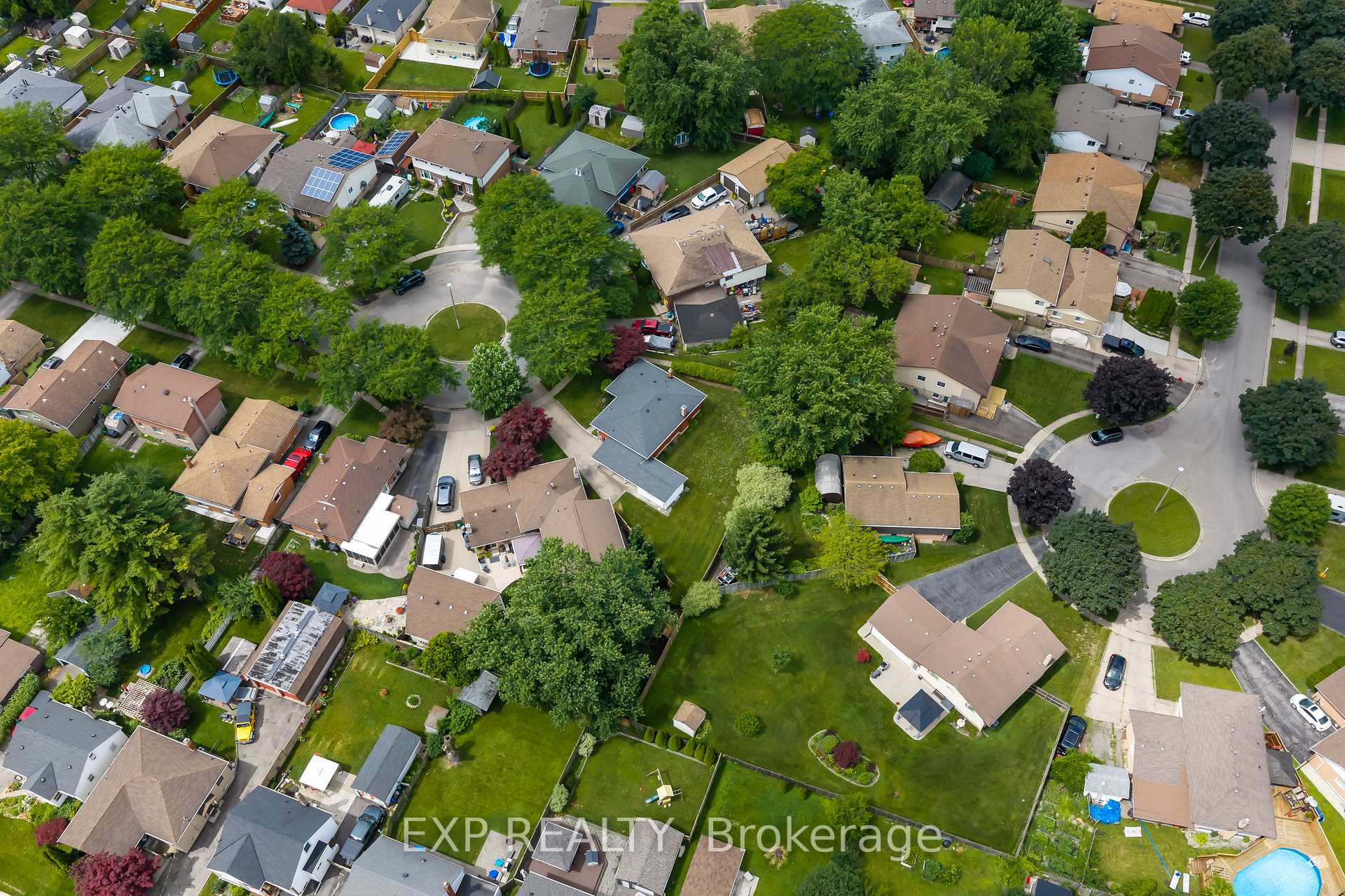 Photo 41 of 3776 Panama Court, Niagara Falls, Church's Lane — HOMEH